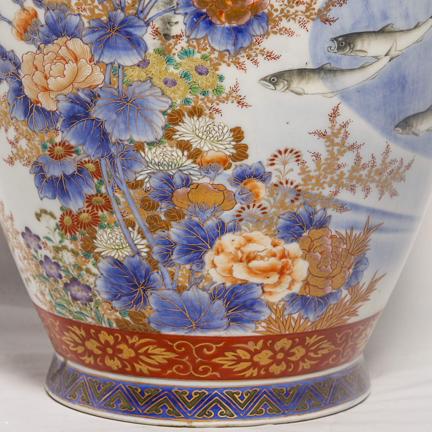 Antique Japanese Fukagawa Vase