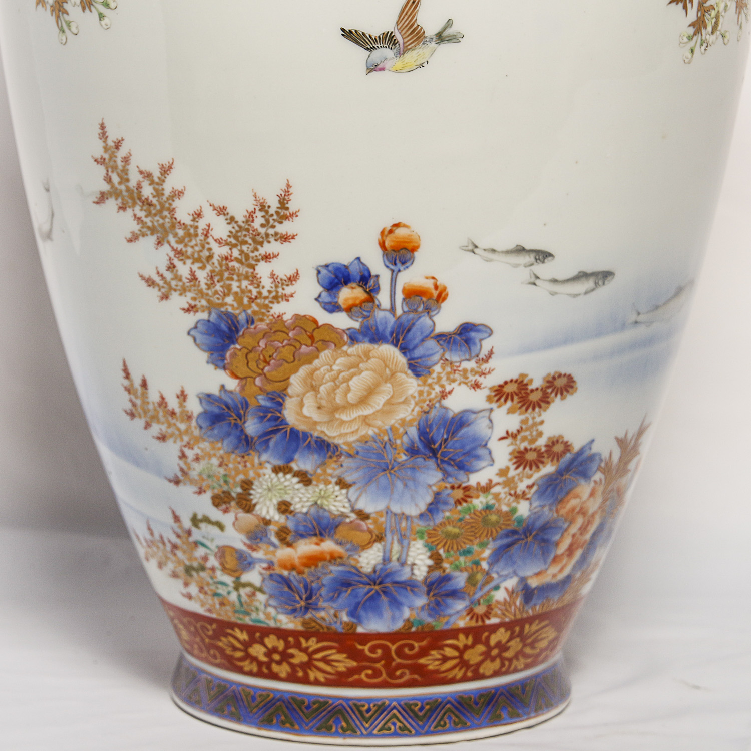 Antique Japanese Fukagawa Vase