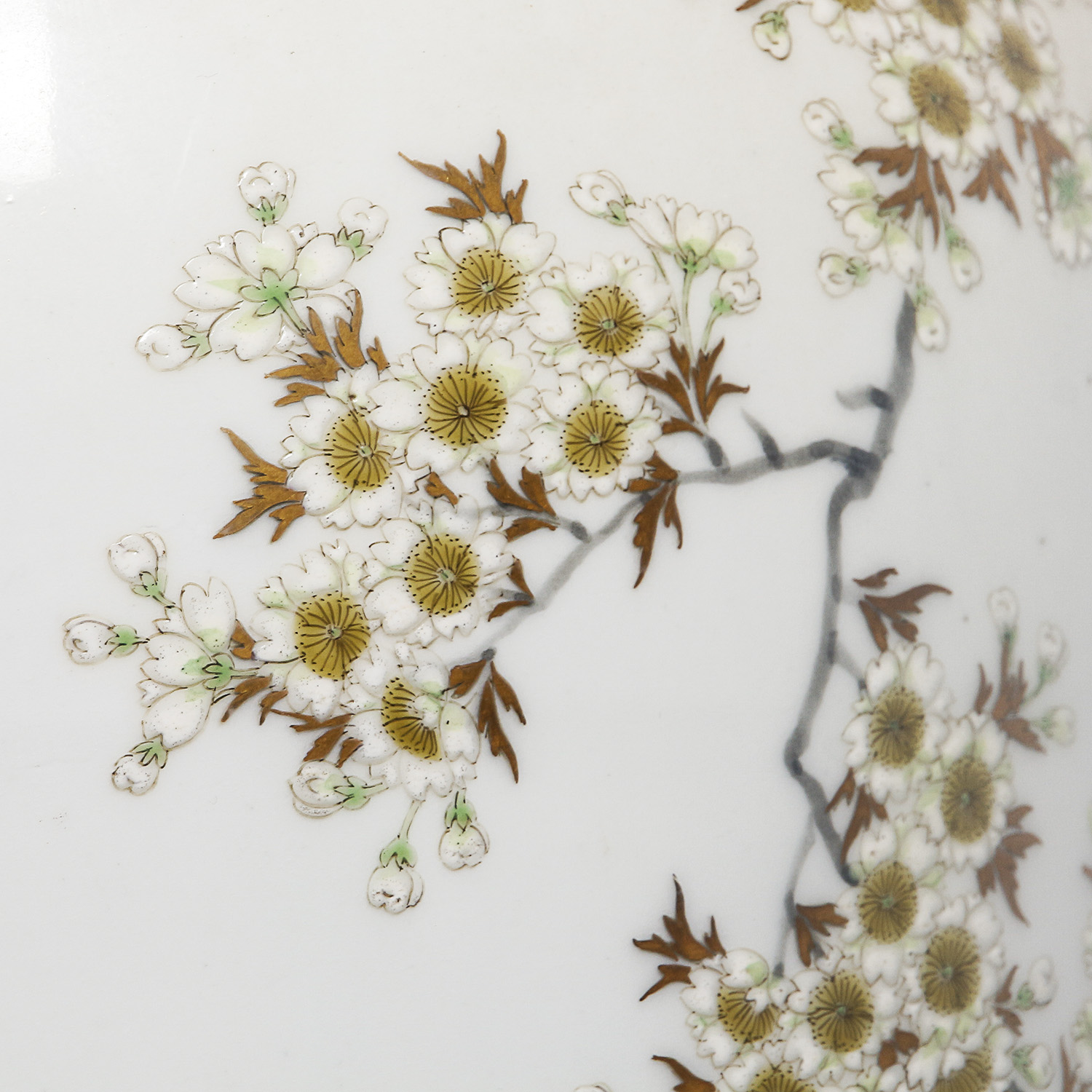 Antique Japanese Fukagawa Vase