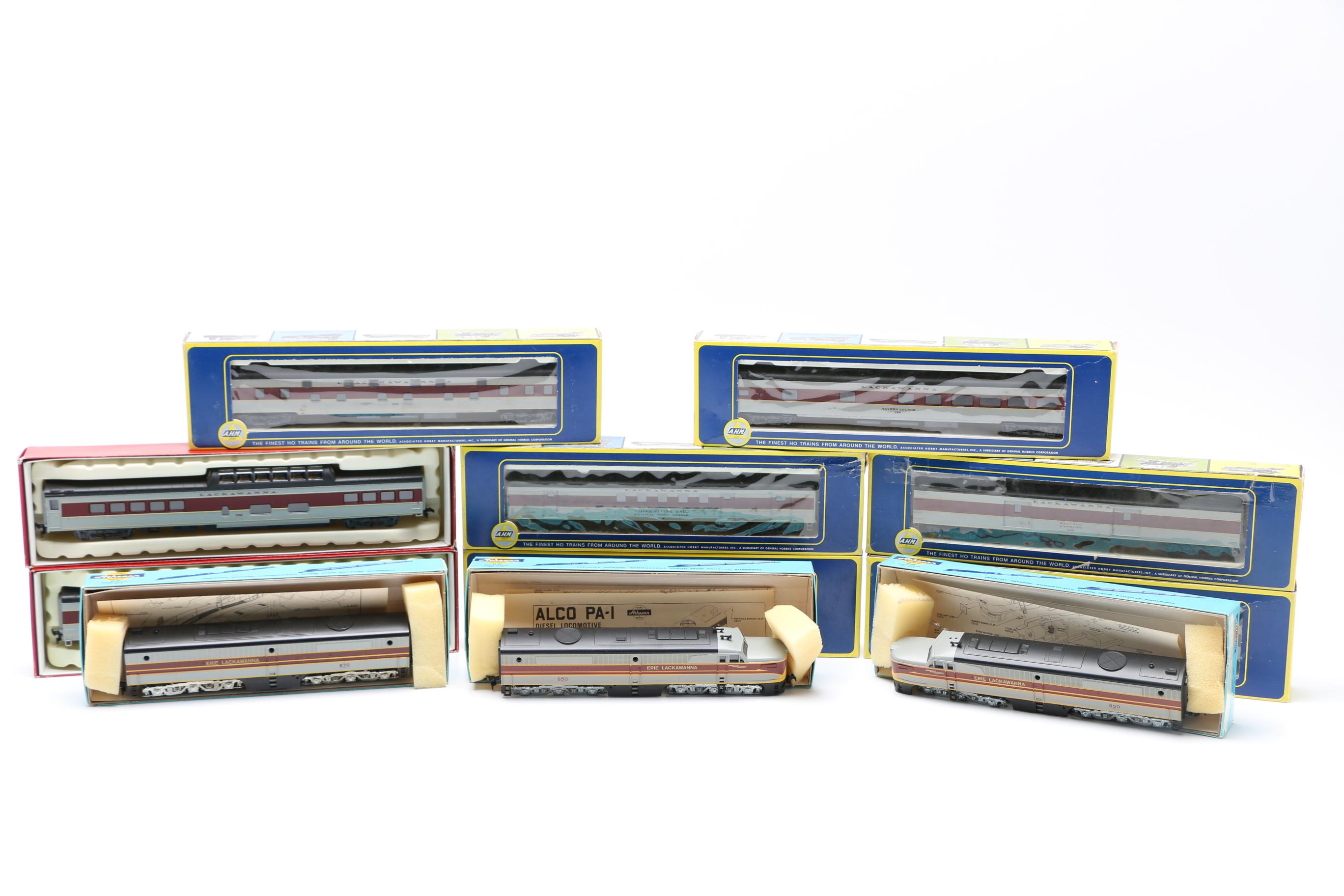 Ho Scale AHM Model Train Cars