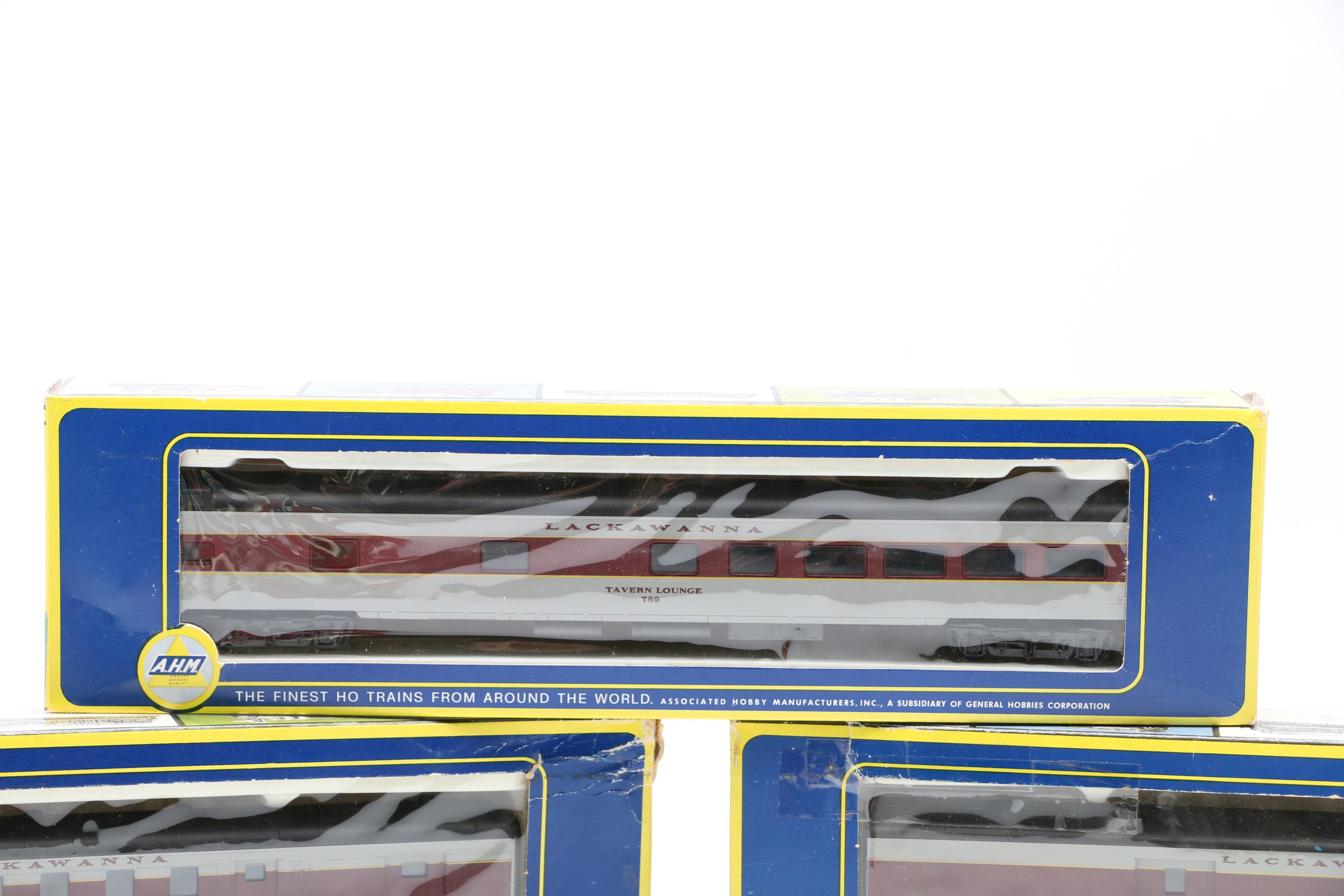 Ho Scale AHM Model Train Cars