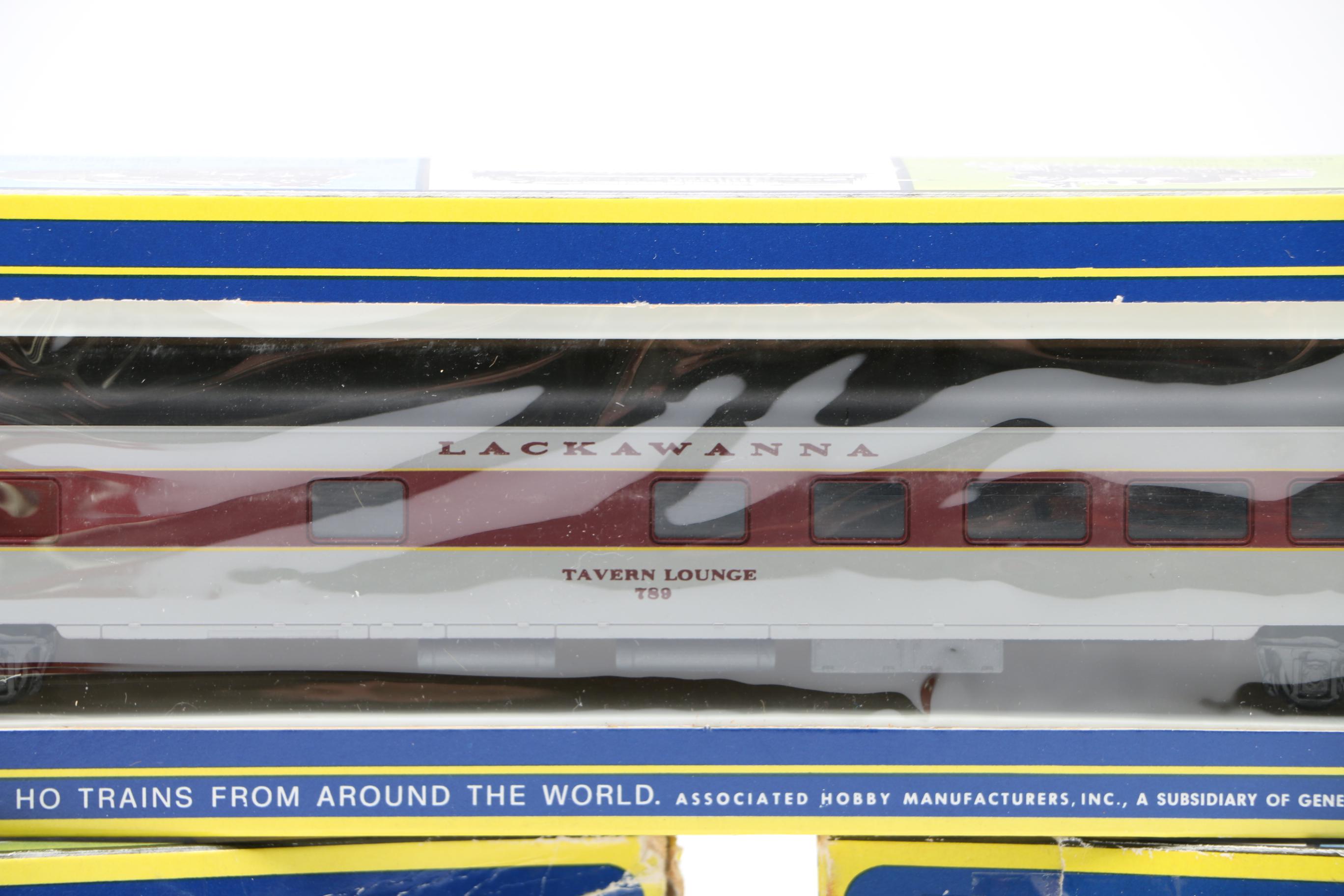 Ho Scale AHM Model Train Cars