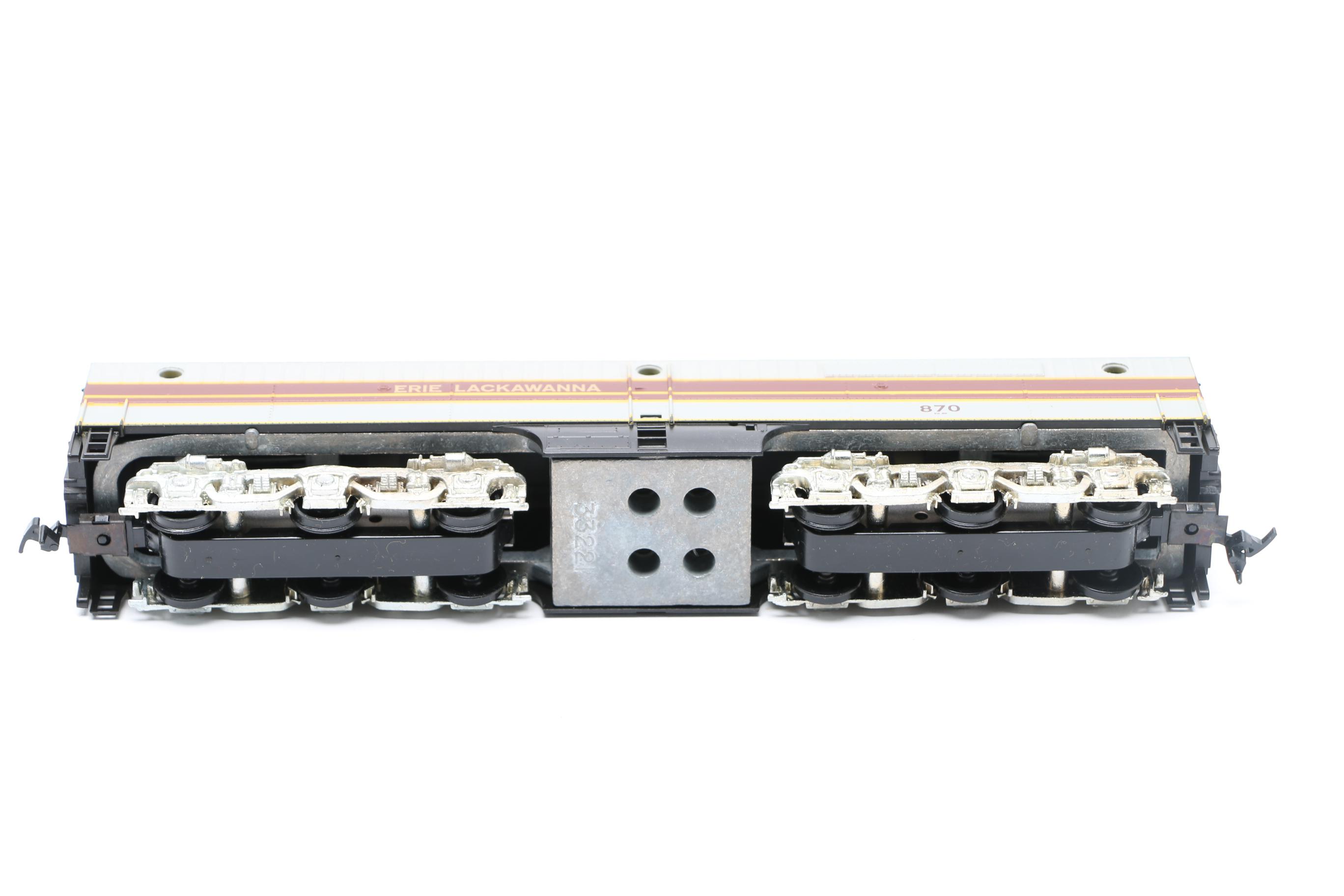 Ho Scale AHM Model Train Cars