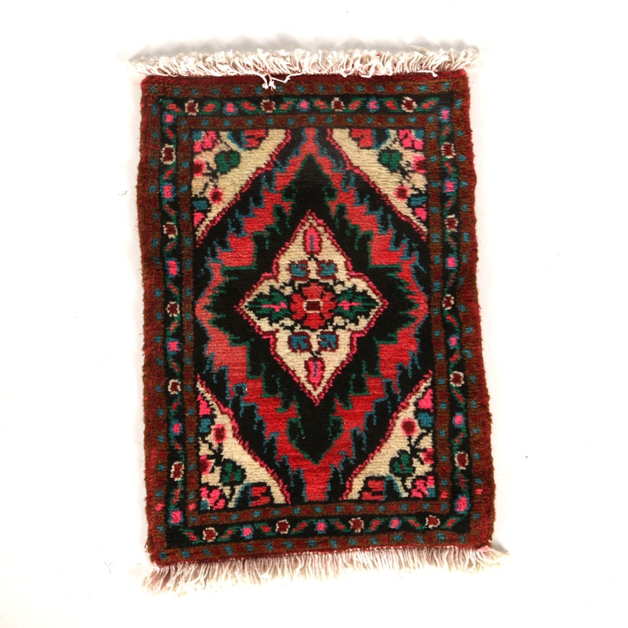 Hand-Knotted Persian Hamadan Accent Rug