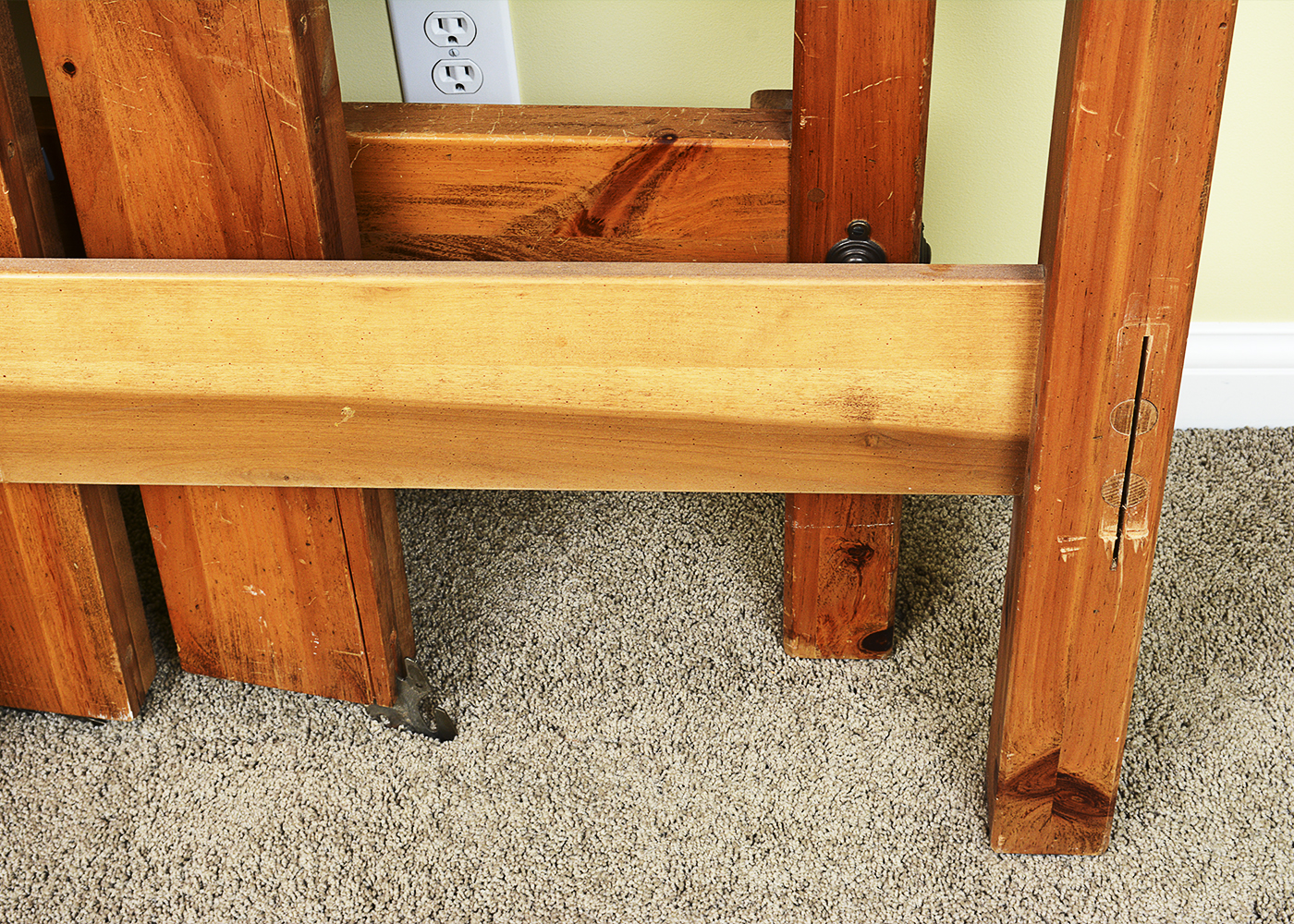 Ethan Allen Pine Queen-Size Four Poster Bed