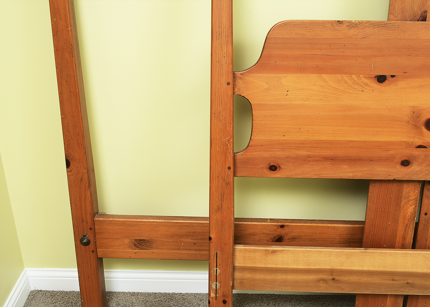 Ethan Allen Pine Queen-Size Four Poster Bed