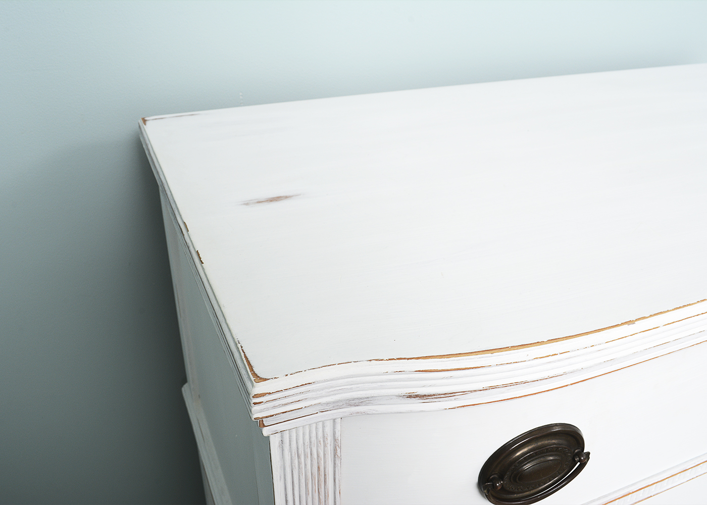 Huntley Furniture Chest of Drawers With Distressed Finish