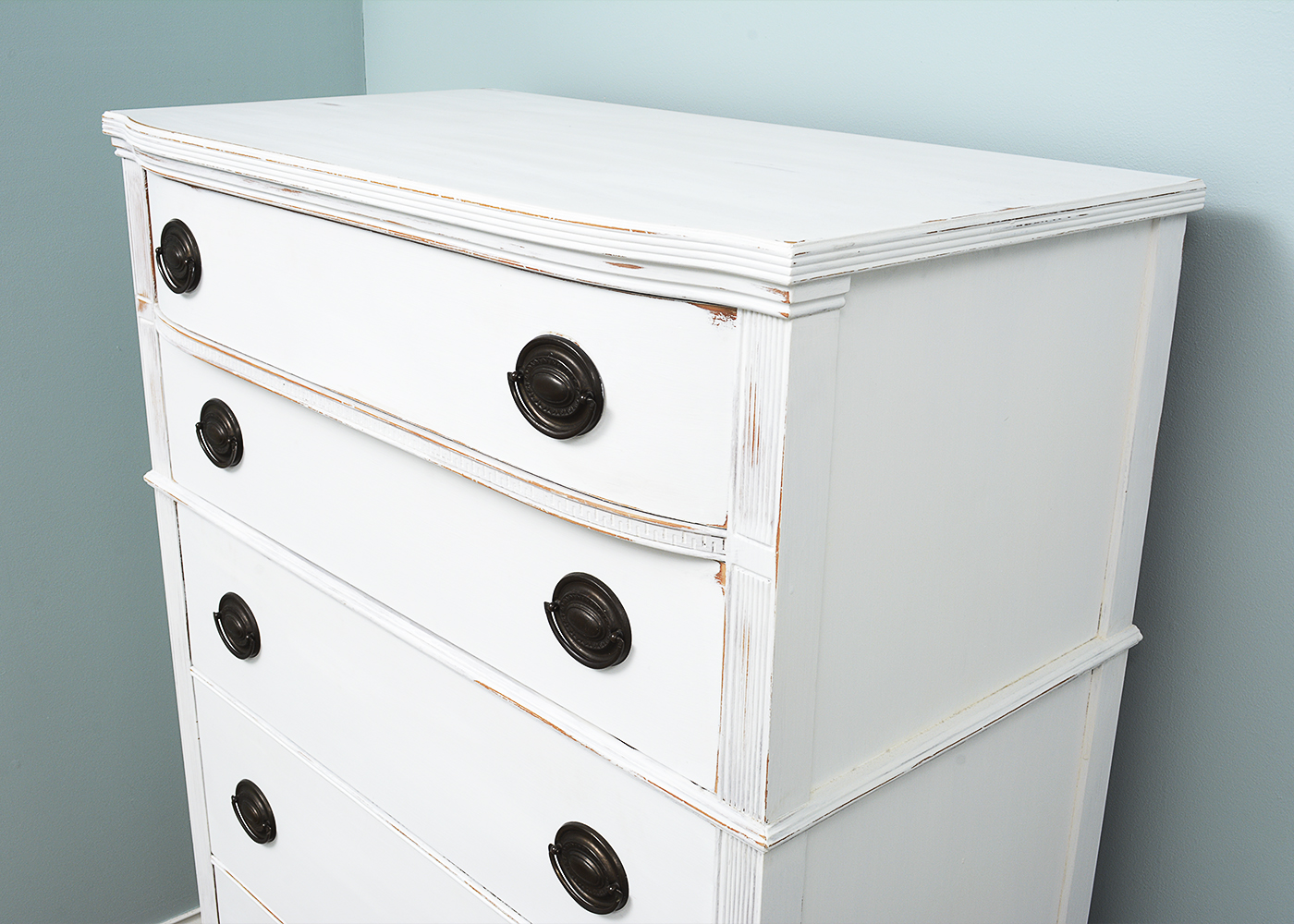 Huntley Furniture Chest of Drawers With Distressed Finish