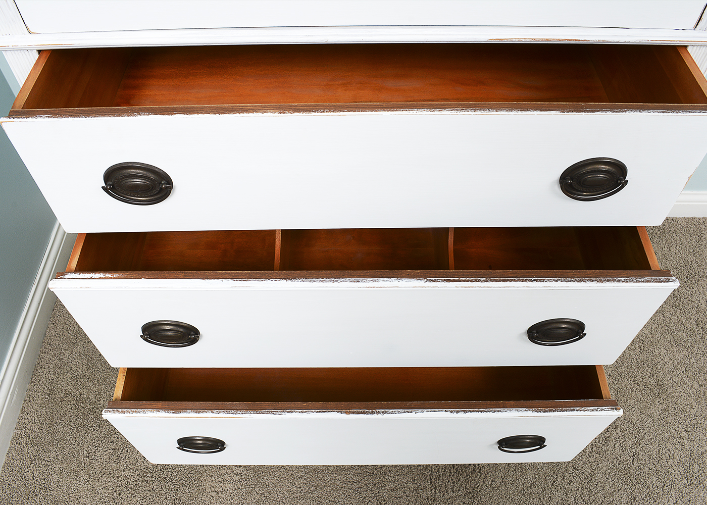 Huntley Furniture Chest of Drawers With Distressed Finish