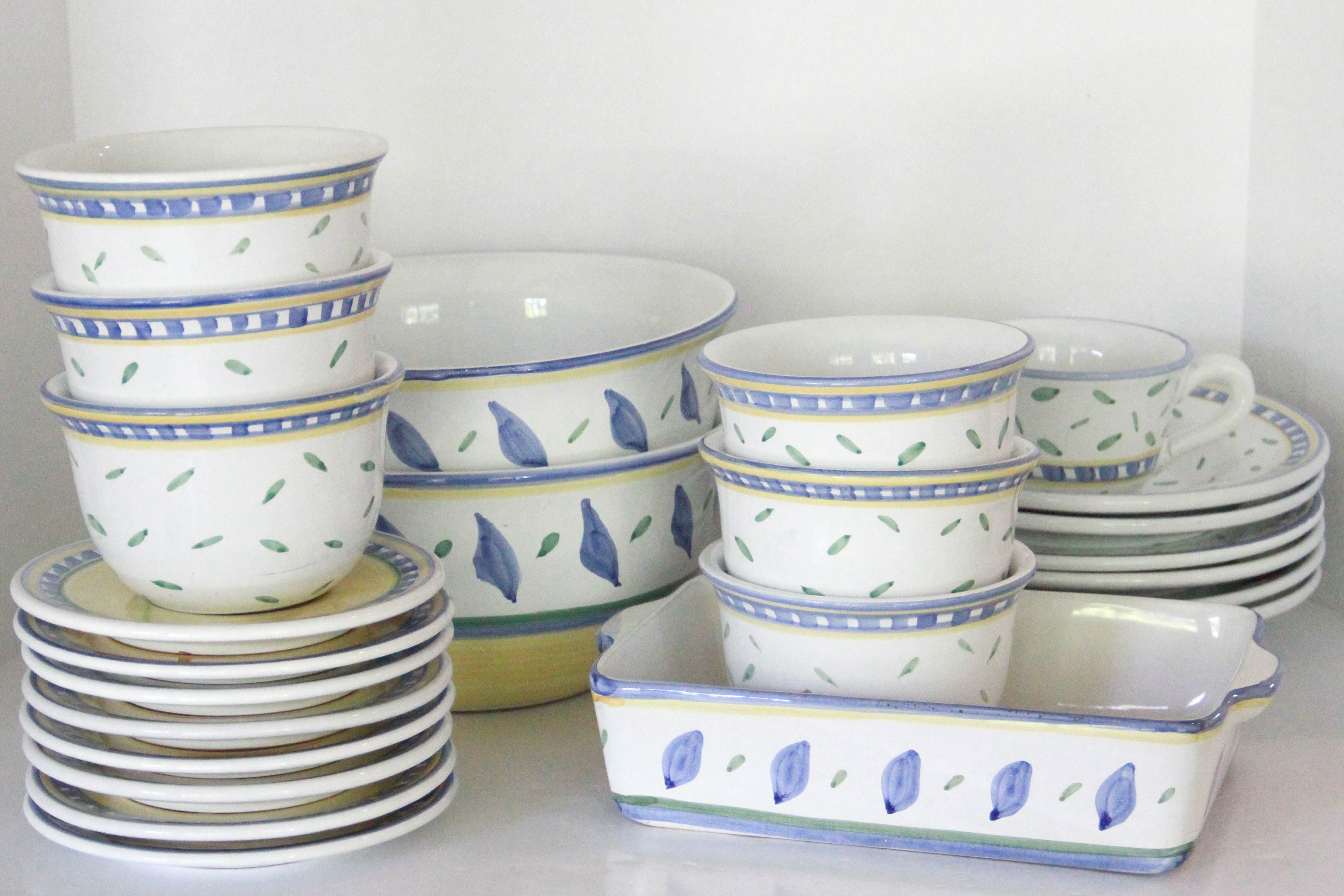 Set of Williams Sonoma Tournesol (Italy) Tableware