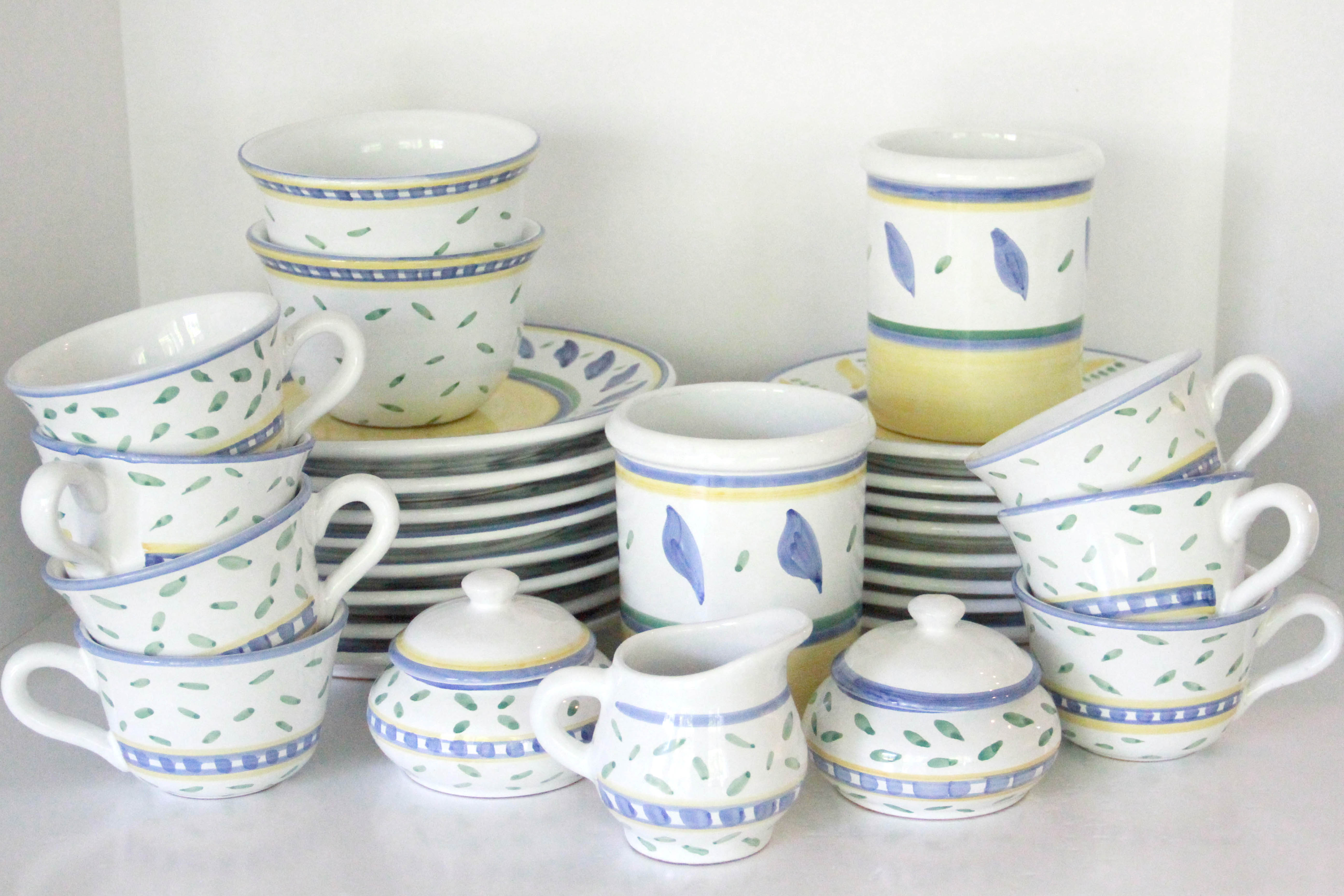 Set of Williams Sonoma Tournesol (Italy) Tableware