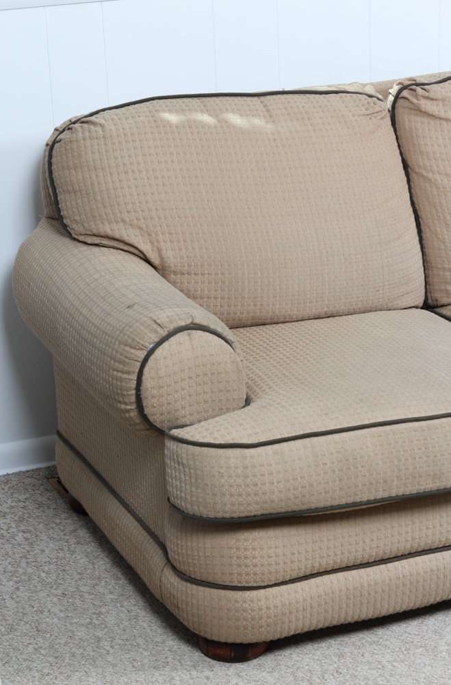 Bassett Furniture Modern Loveseat