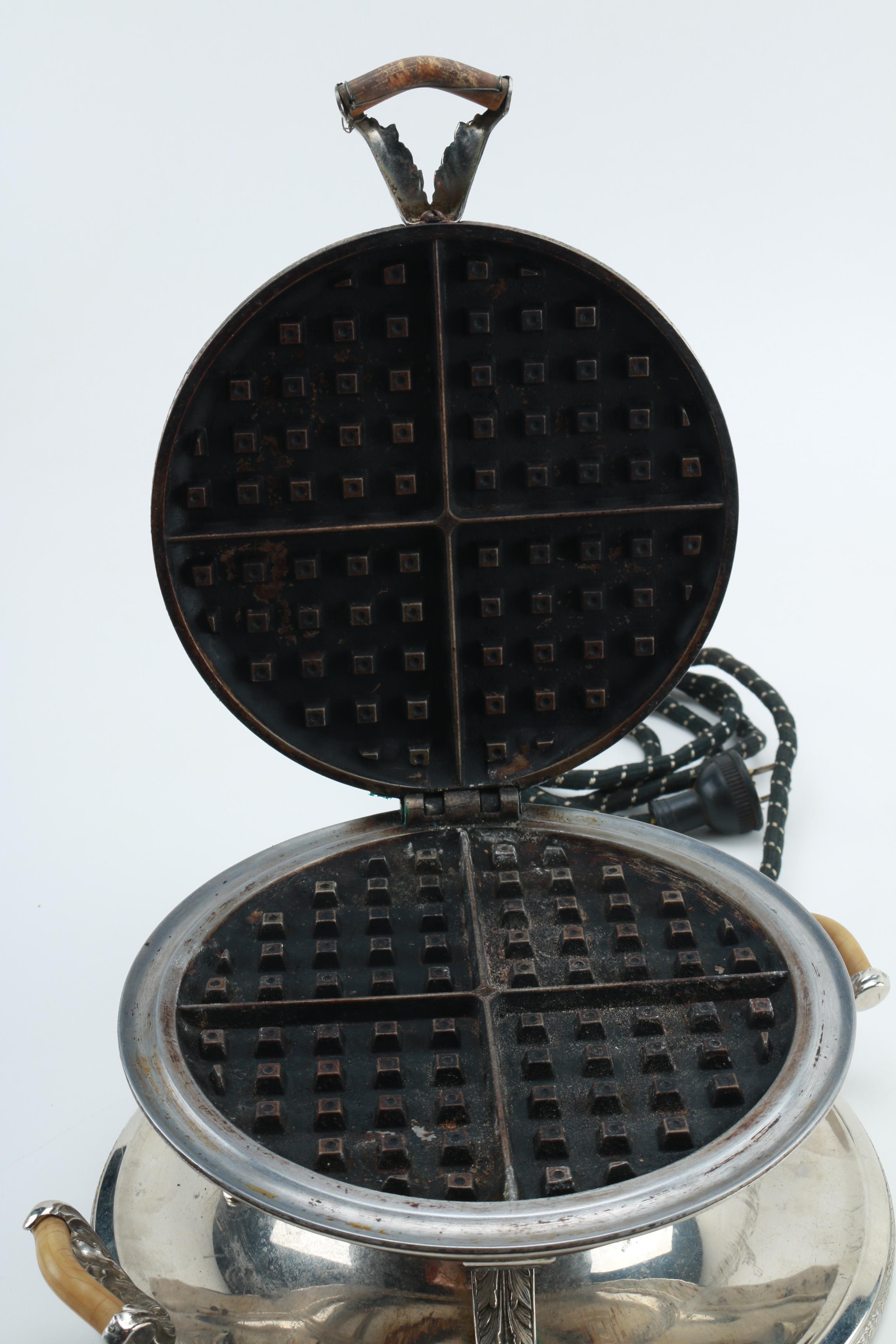 Vintage Royal Rochester Silver Plate Waffle Iron