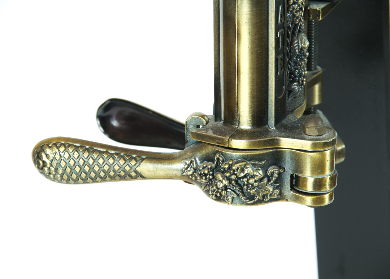 Estate Standing Wine Opener