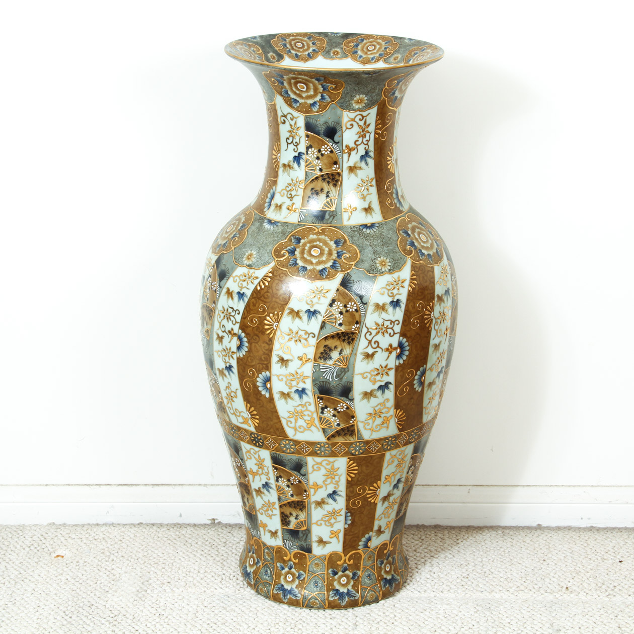 Japanese Satsuma Ware Vase with Stand