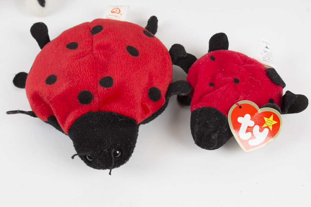 Assortment of Beanie Babies Including Mystic The Unicorn