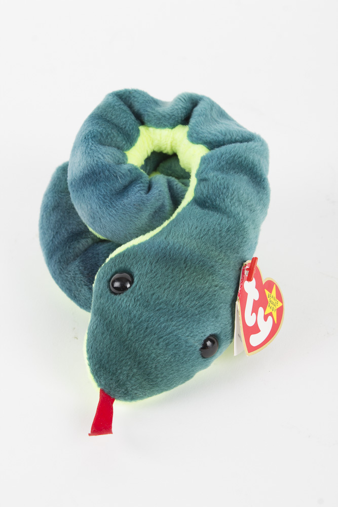 Assortment of Beanie Babies Including Mystic The Unicorn