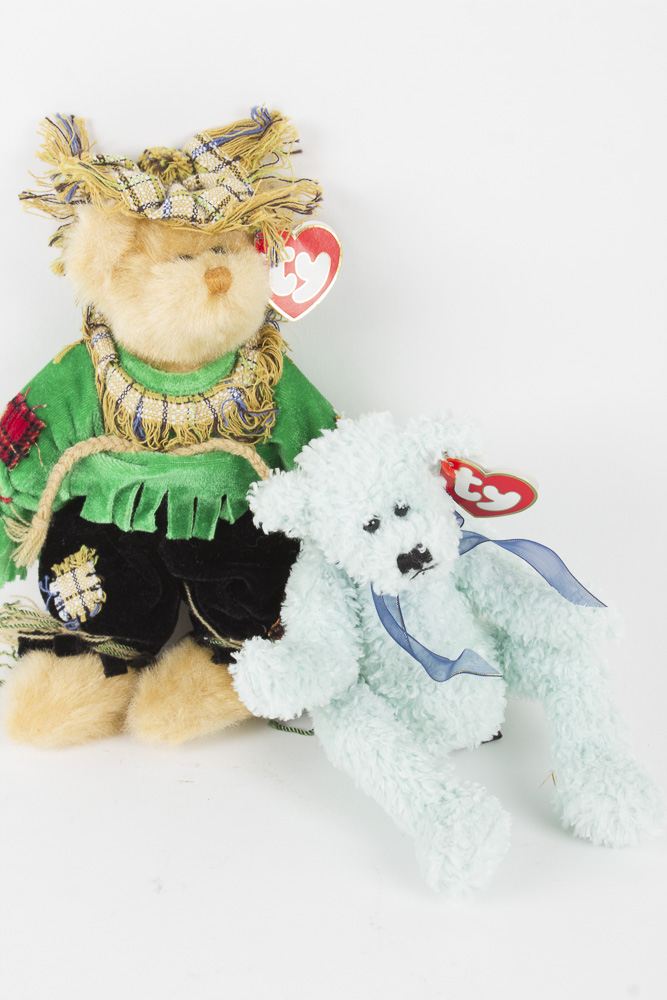 Assortment of Beanie Babies Including Mystic The Unicorn