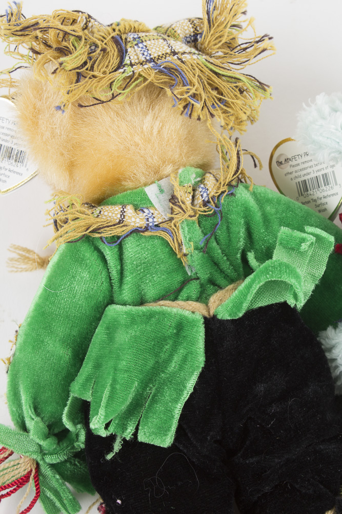 Assortment of Beanie Babies Including Mystic The Unicorn