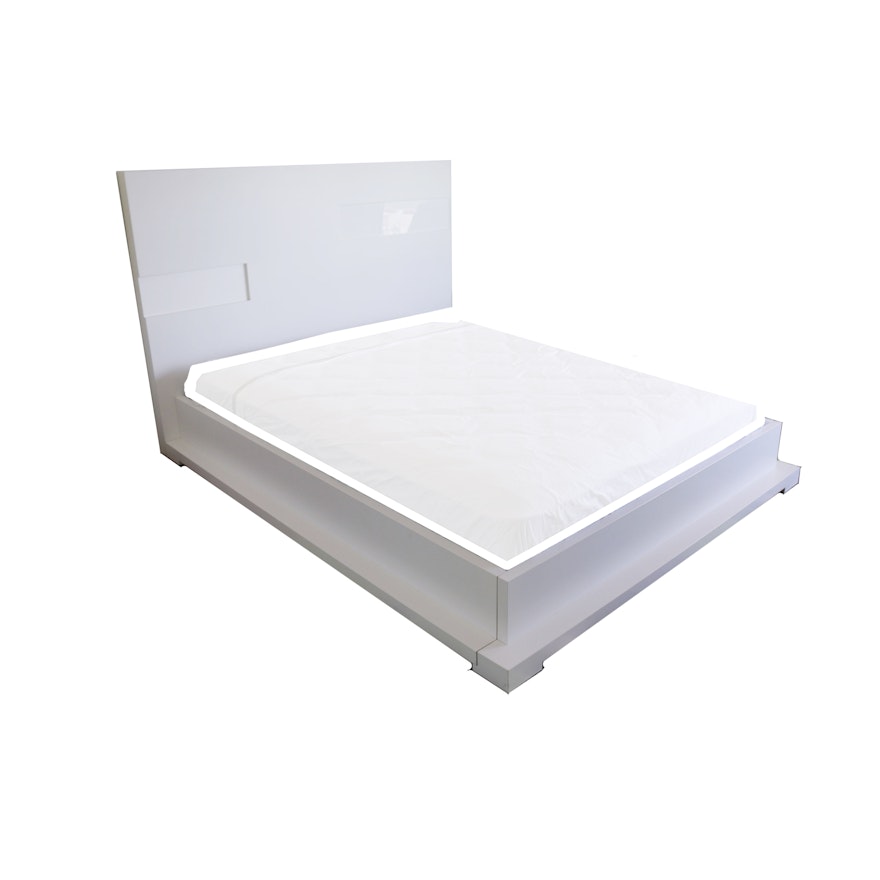 Modernist Style Queen Size Bed Frame From Cantoni