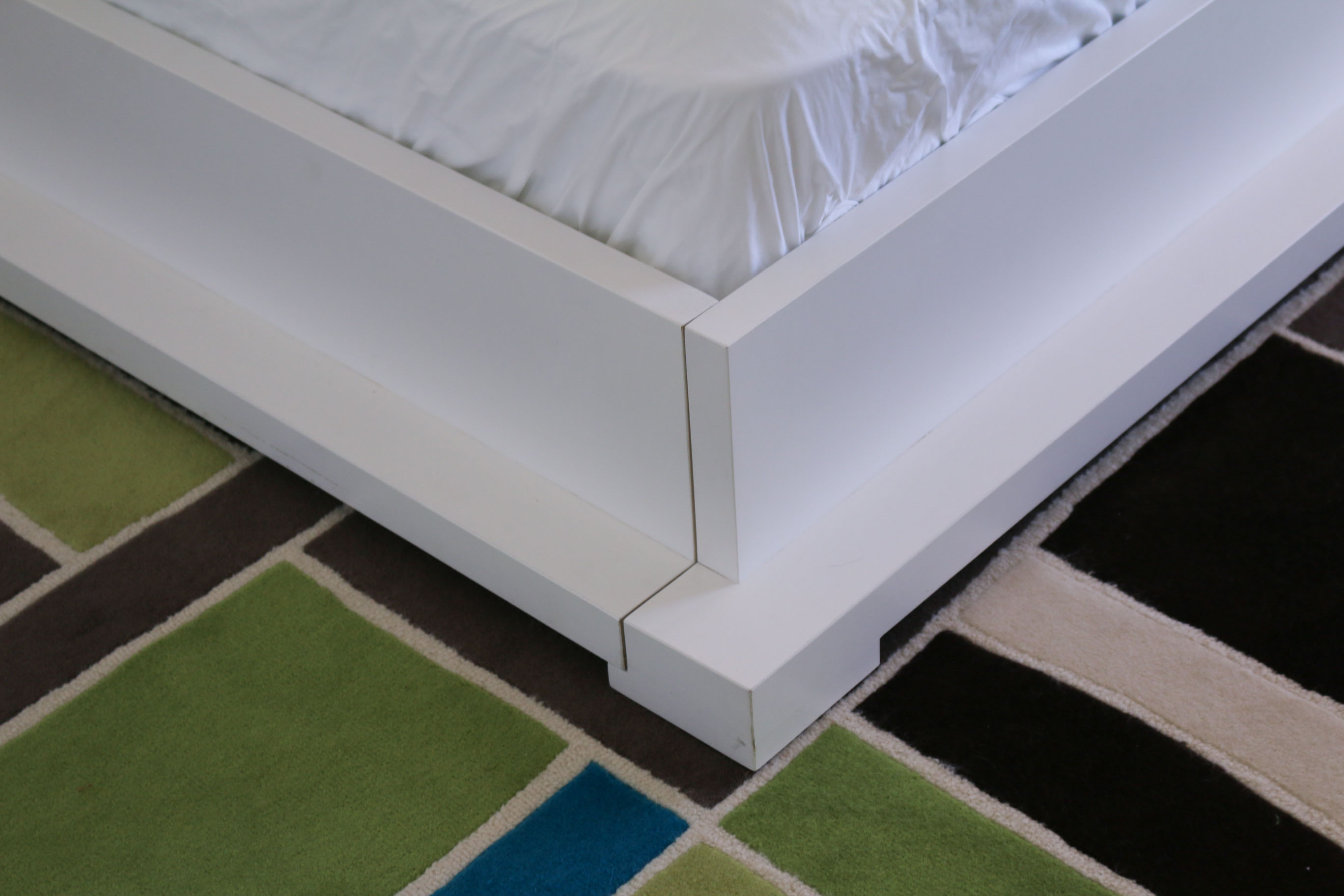 Modernist Style Queen Size Bed Frame From Cantoni