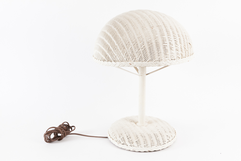 Vintage Lloyd Flanders White Wicker Table Lamp