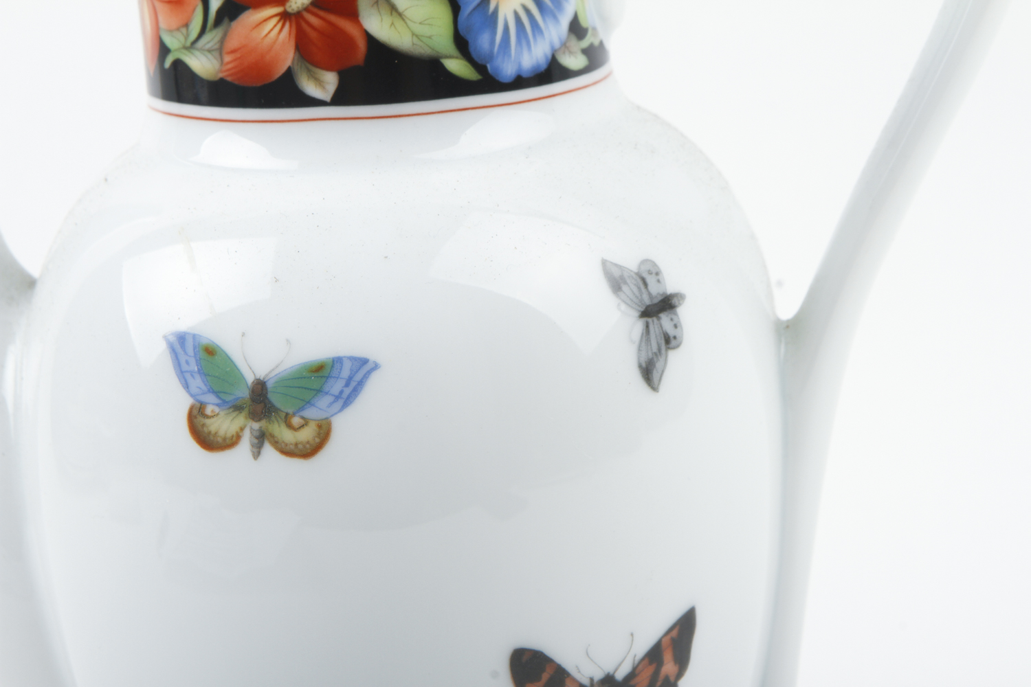 Mottahedeh Portugal Porcelain Teapot