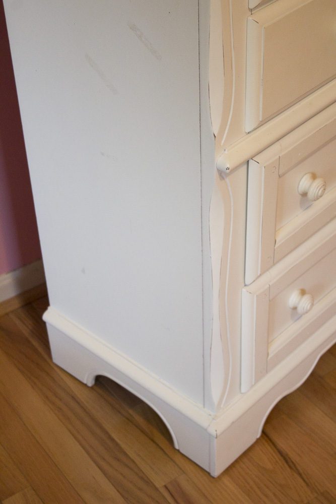 White Chest of Drawers