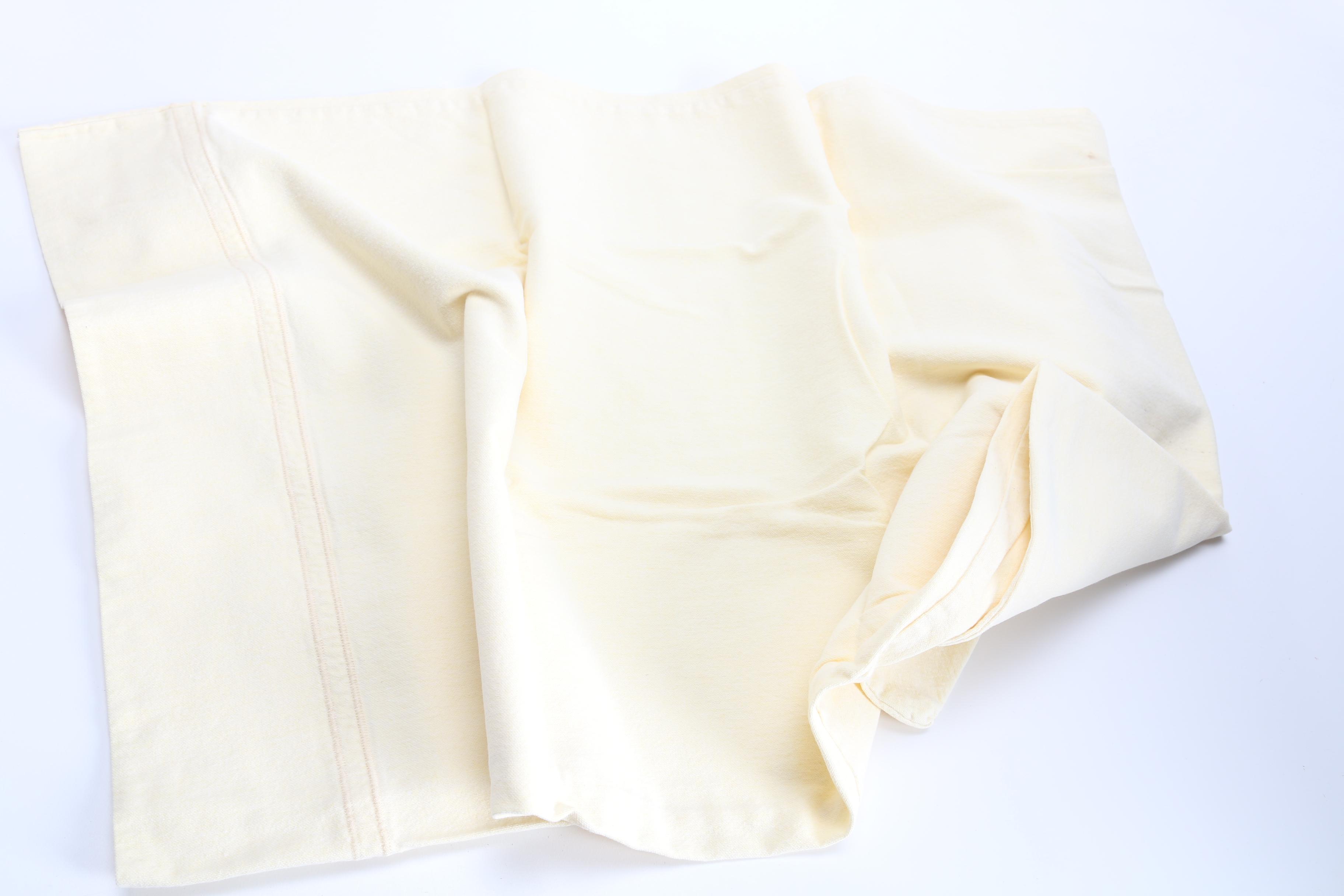 Queen Coverlet And Bedding