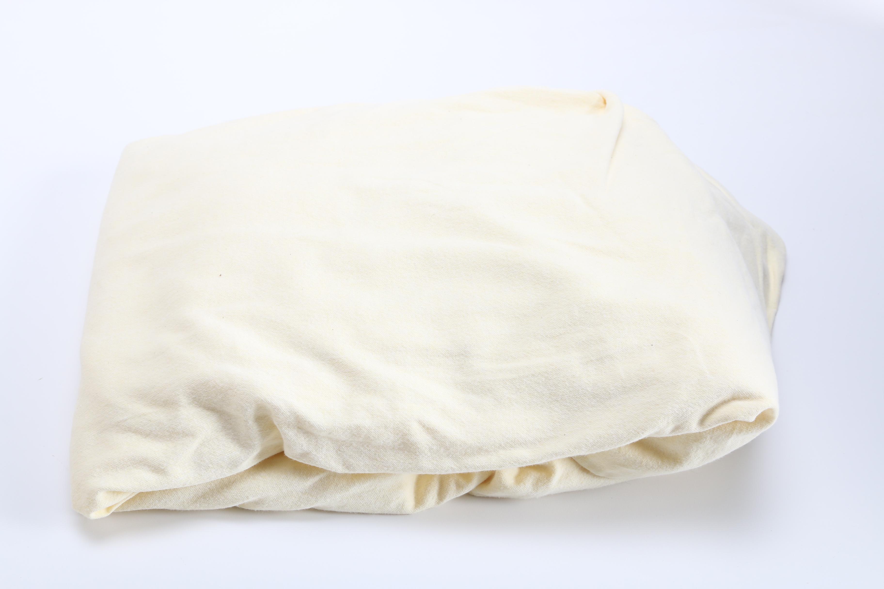 Queen Coverlet And Bedding