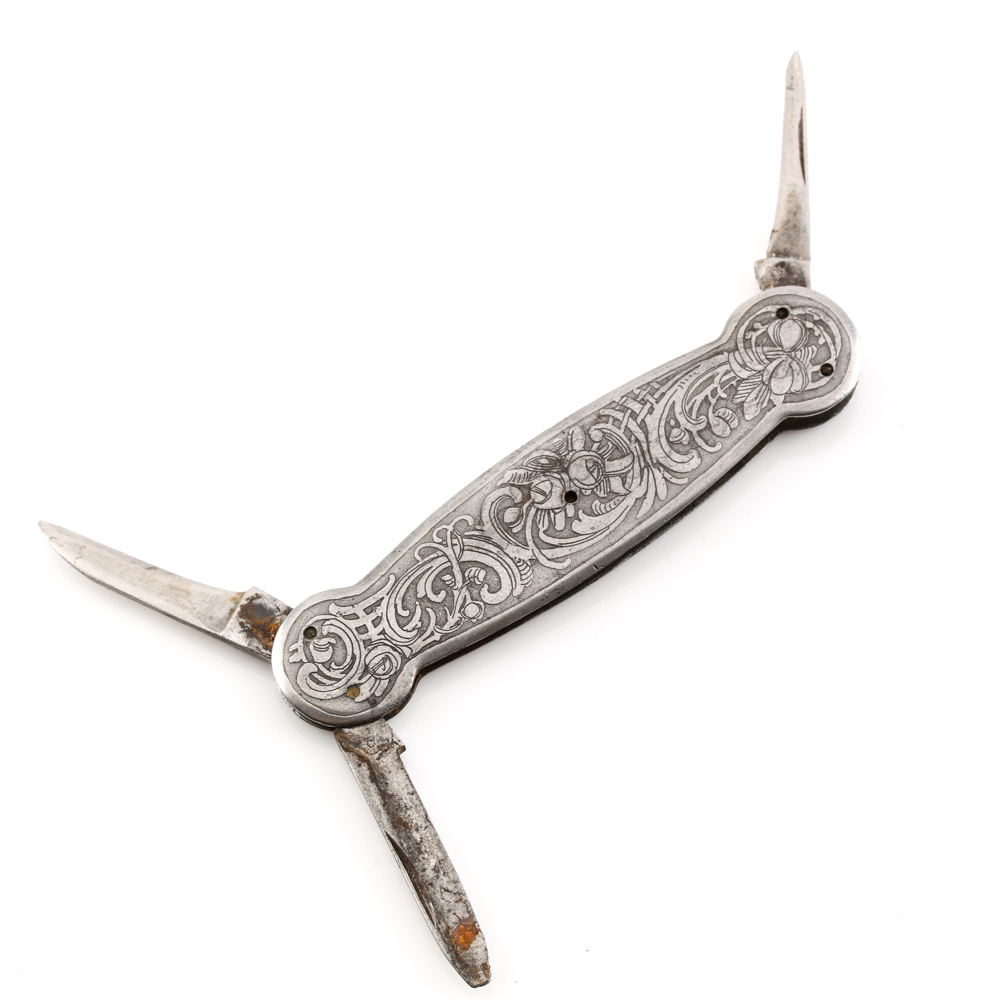 Group of 5 Various Pocket Knives Including a Remington Three Blade