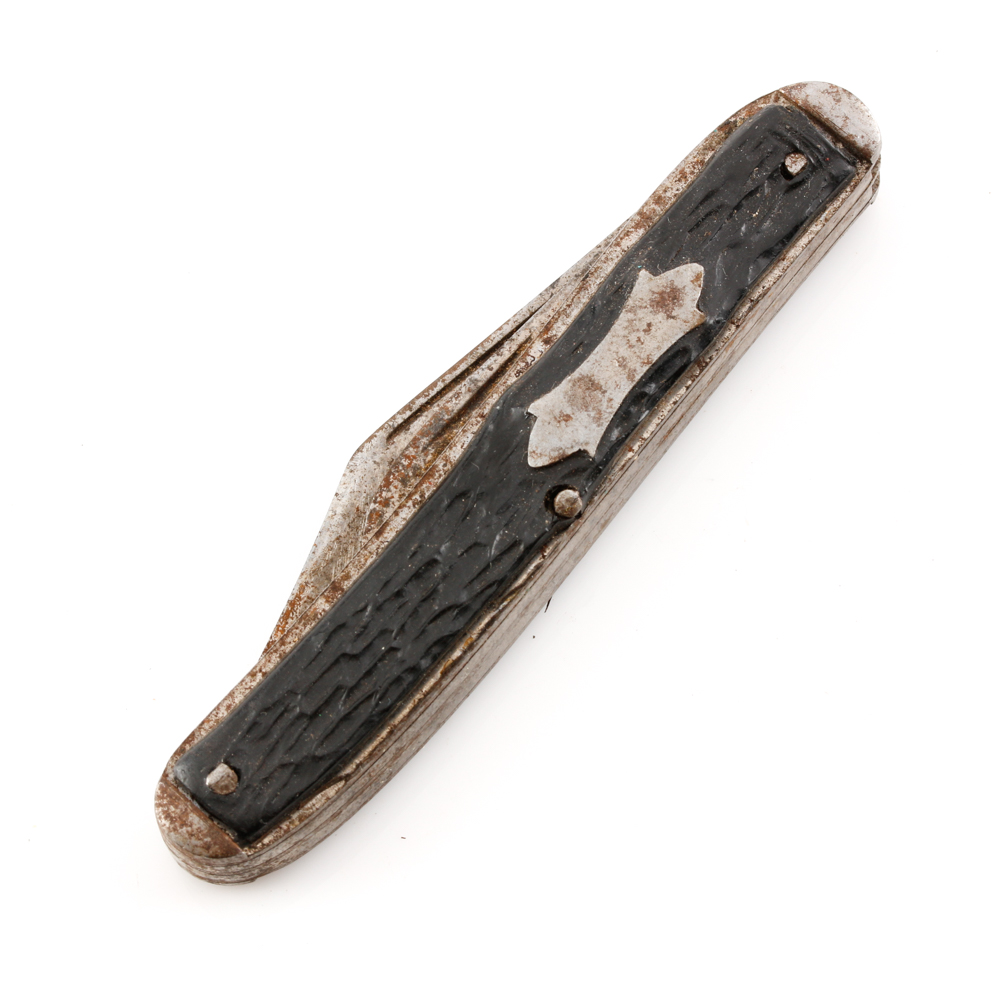 Group of 5 Various Pocket Knives Including a Remington Three Blade