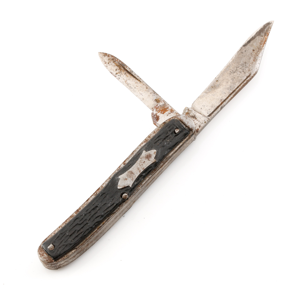 Group of 5 Various Pocket Knives Including a Remington Three Blade