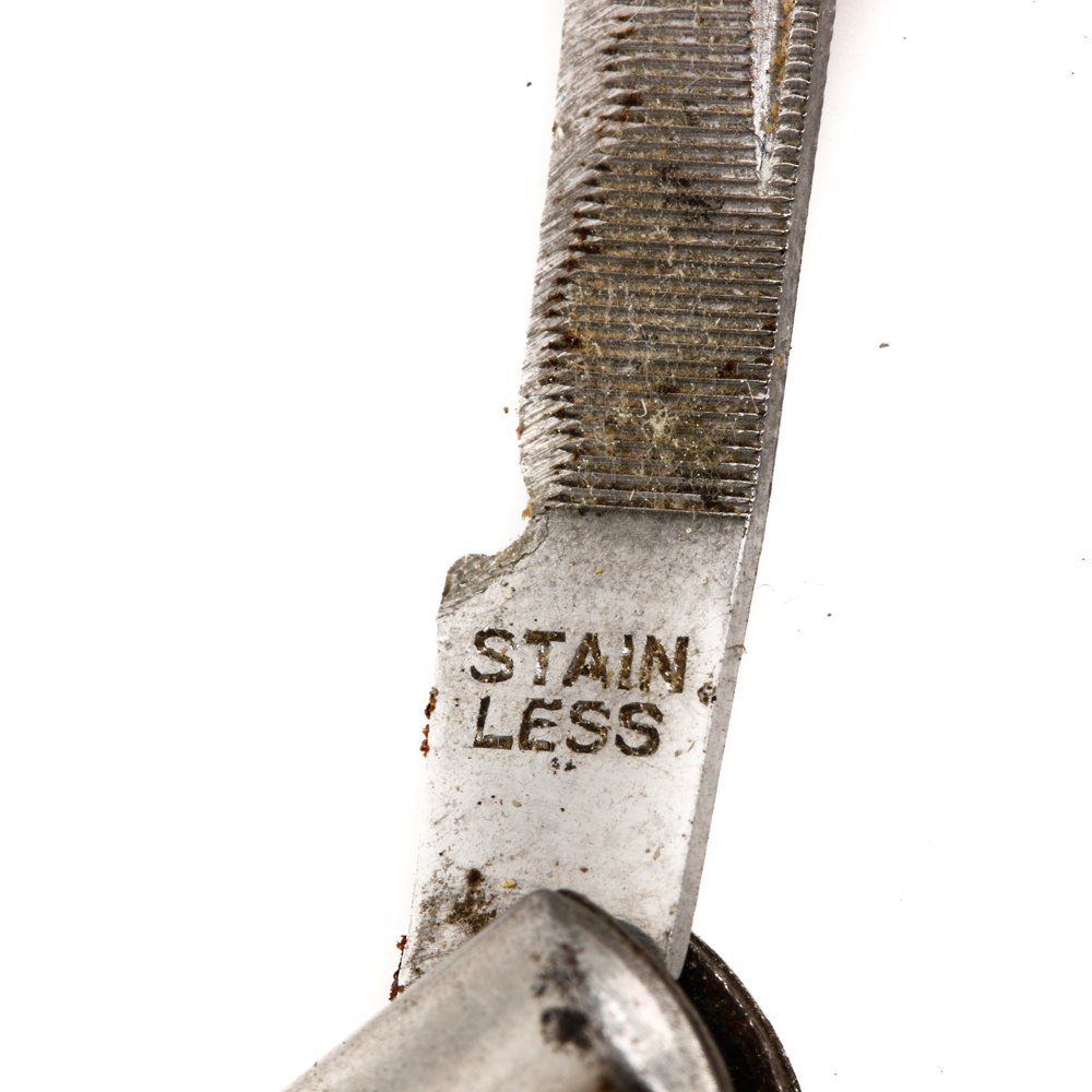 Group of 5 Various Pocket Knives Including a Remington Three Blade