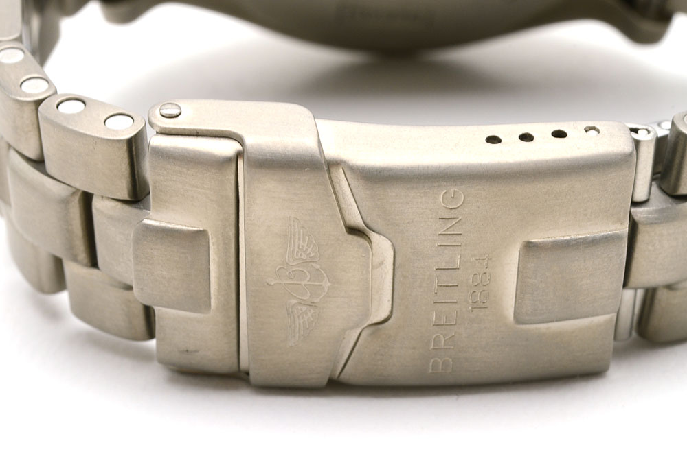 Men's Breitling Avenger Seawolf Titanium Diver 3,000m/10,000ft