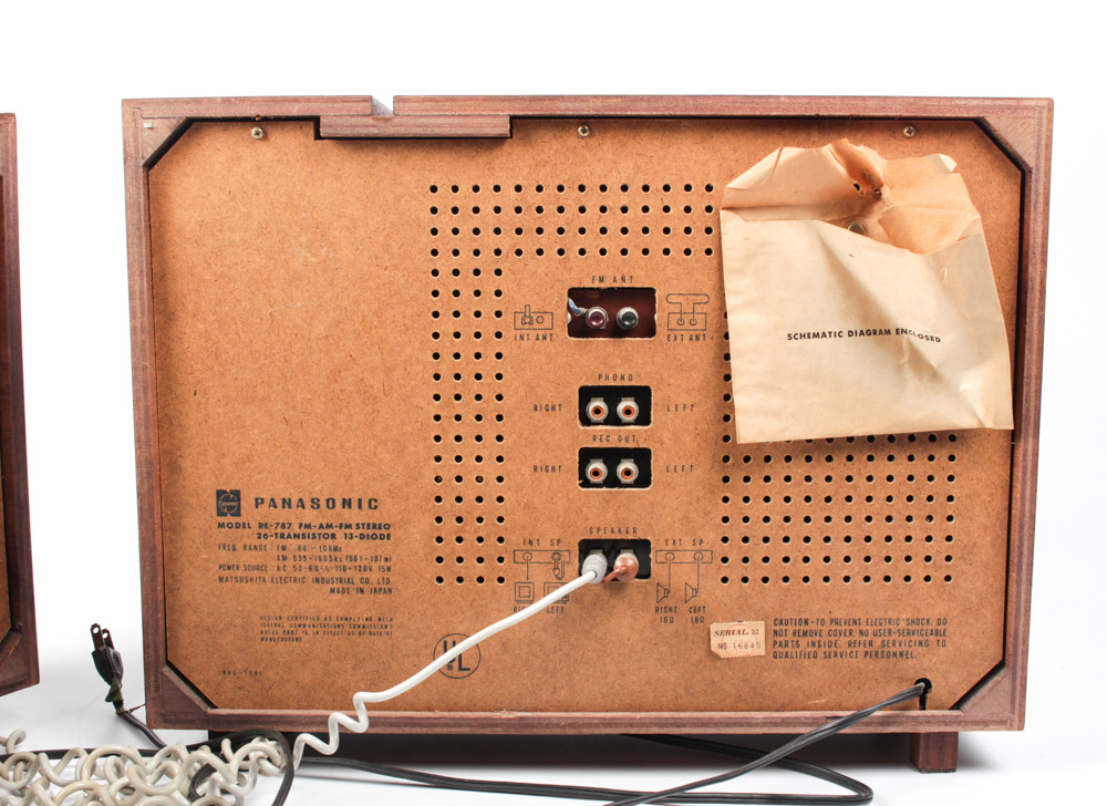Vintage Teak Panasonic Model RE-787 Stereo and Speaker