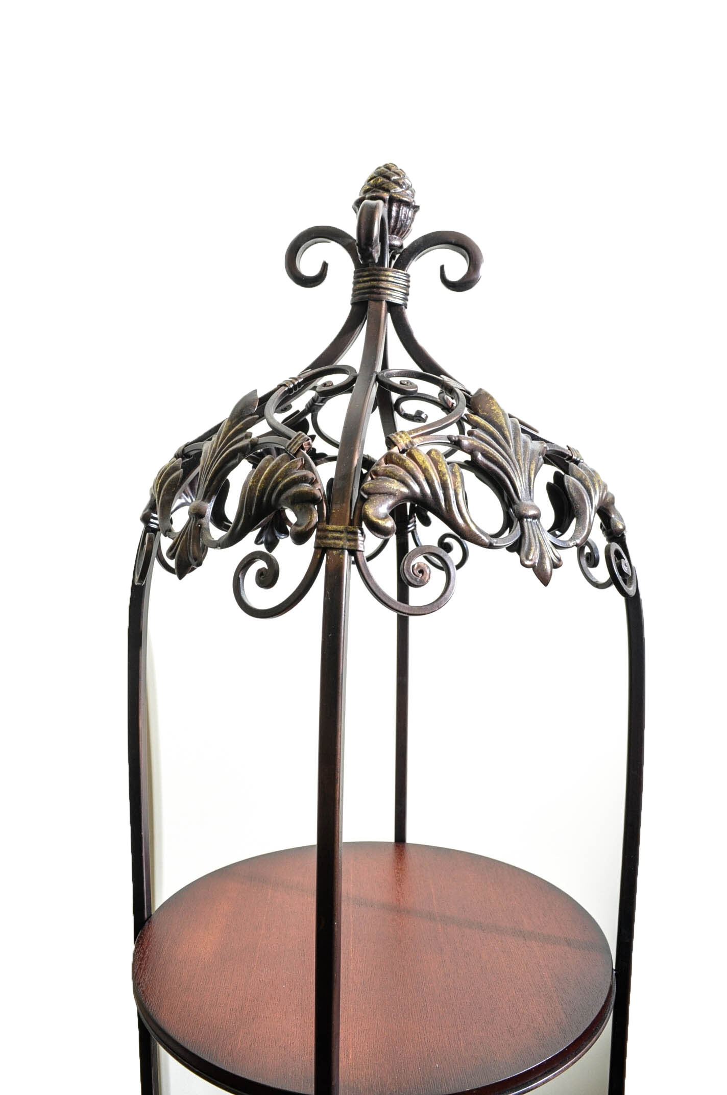 Decorative Round Étagère