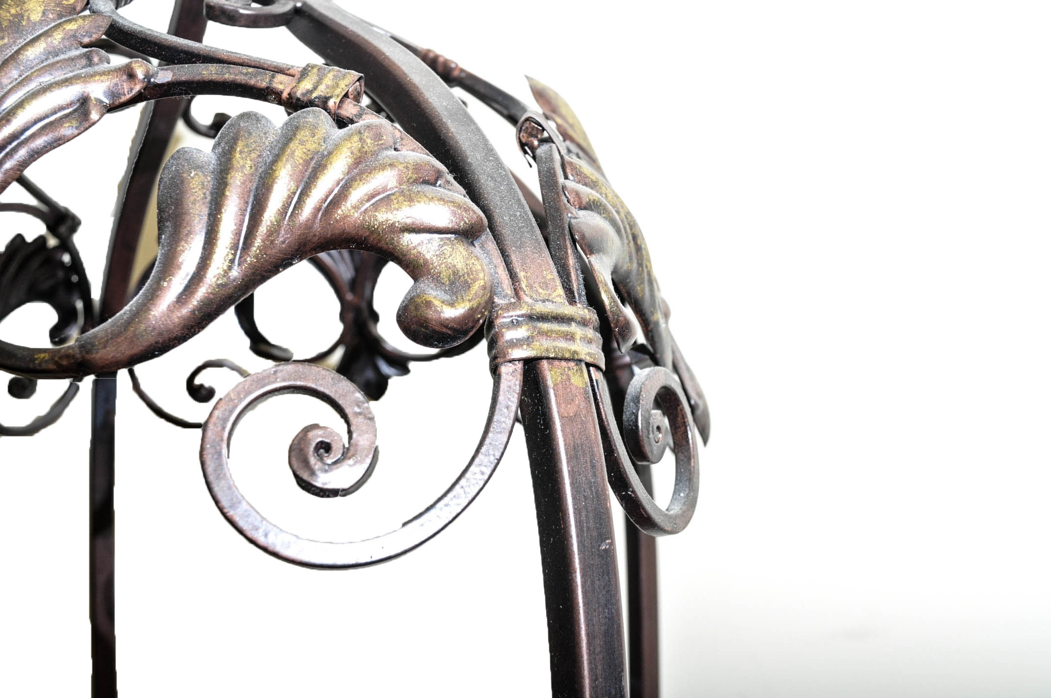 Decorative Round Étagère