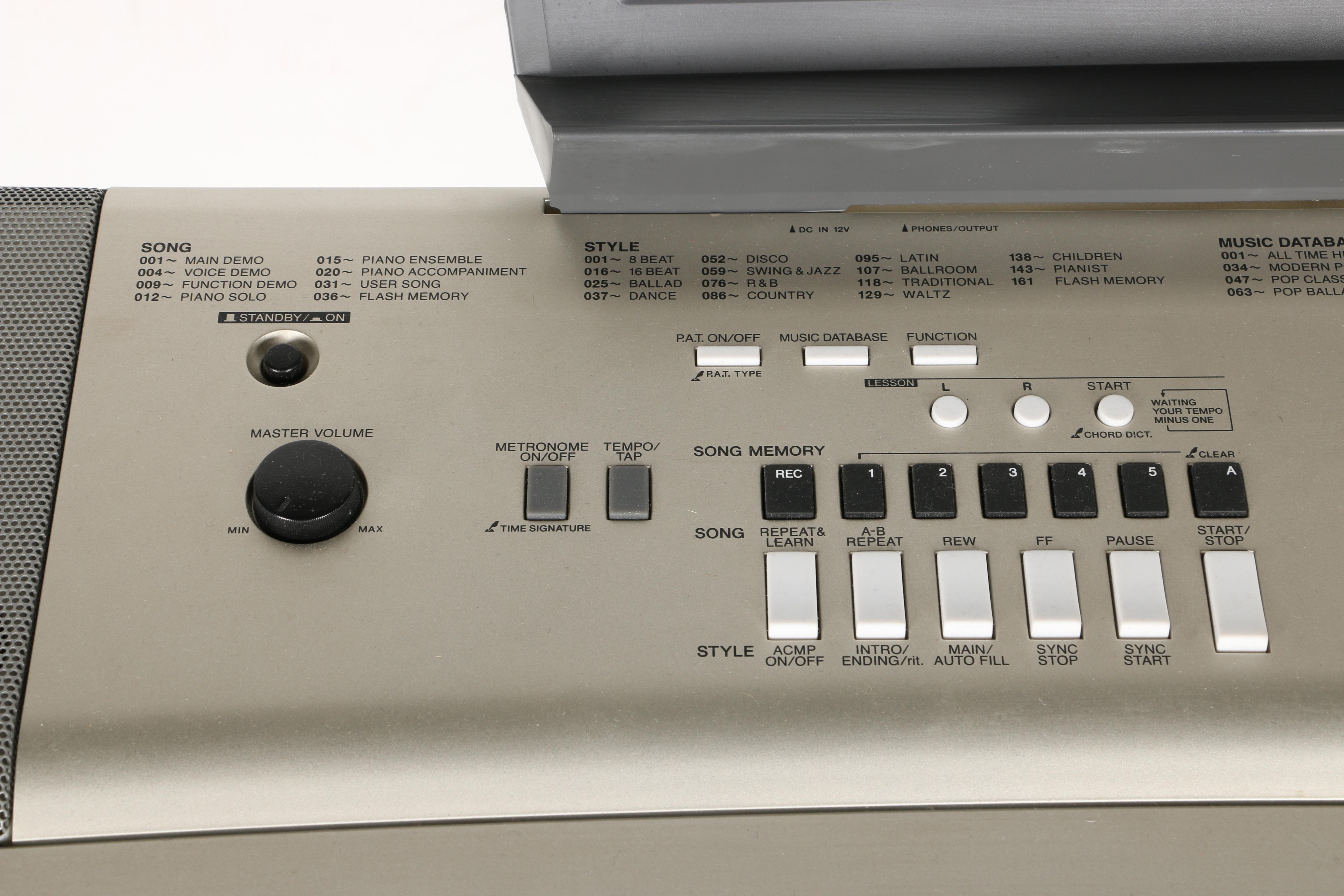 Yamaha Electronic Keyboard and Stand