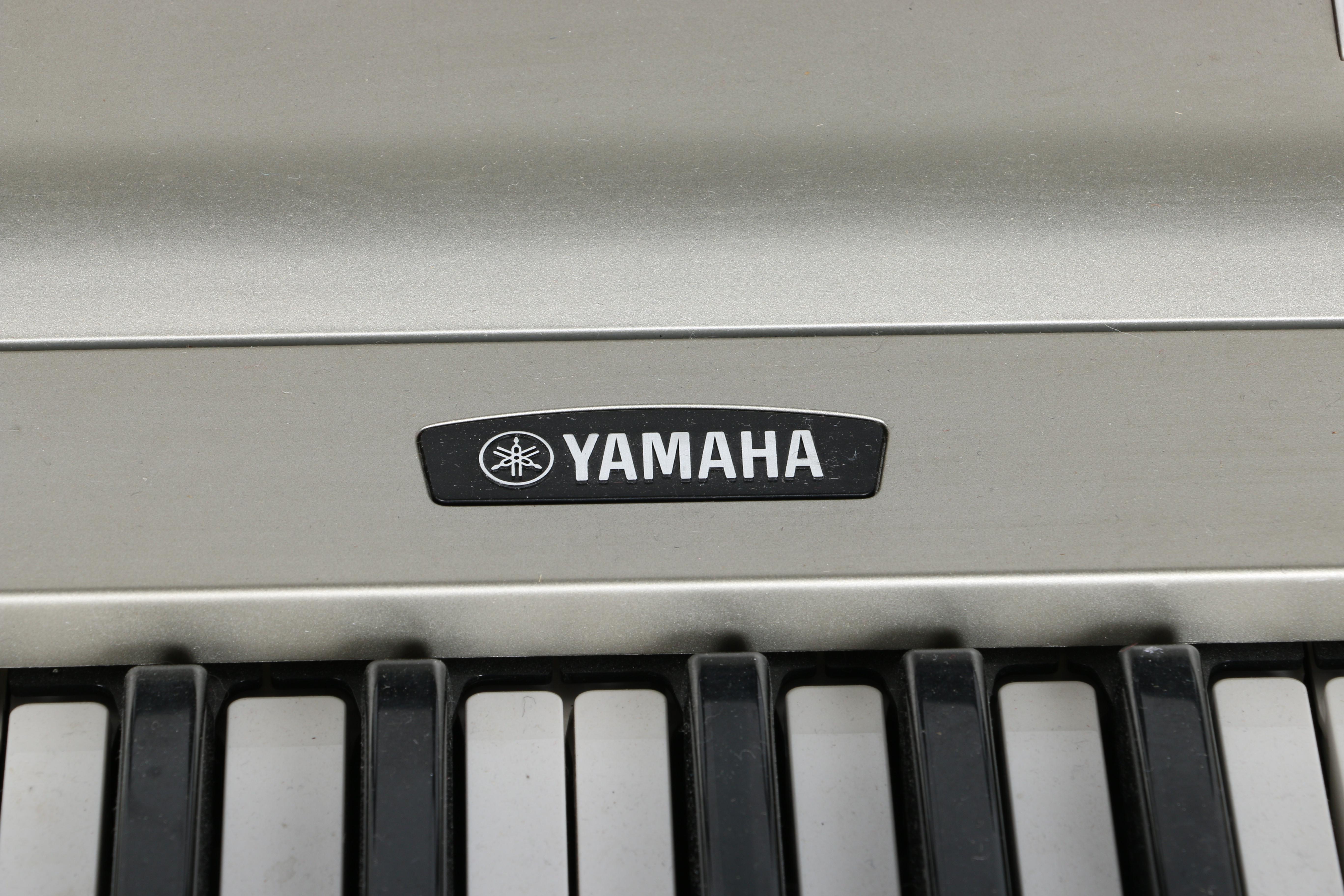 Yamaha Electronic Keyboard and Stand