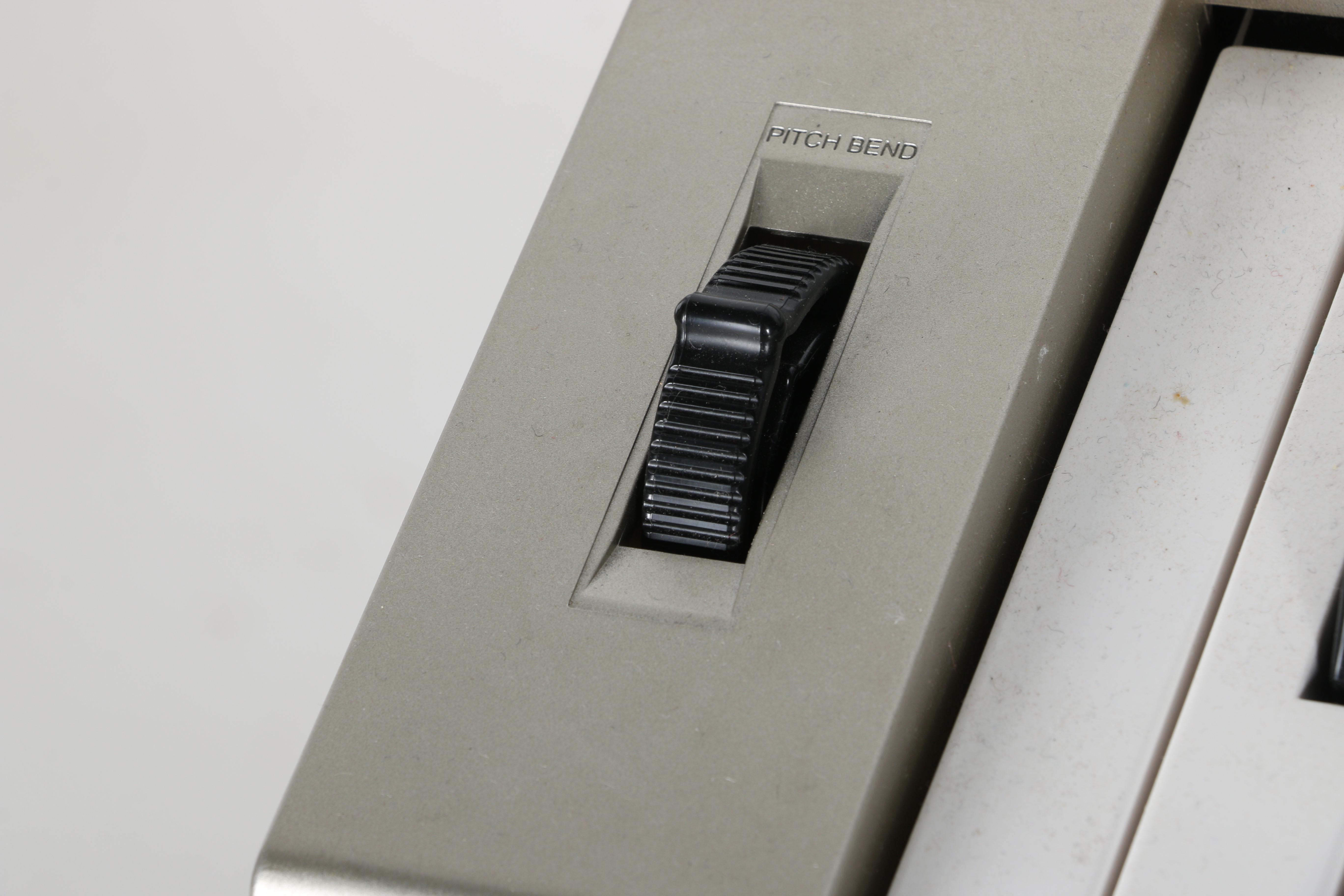 Yamaha Electronic Keyboard and Stand