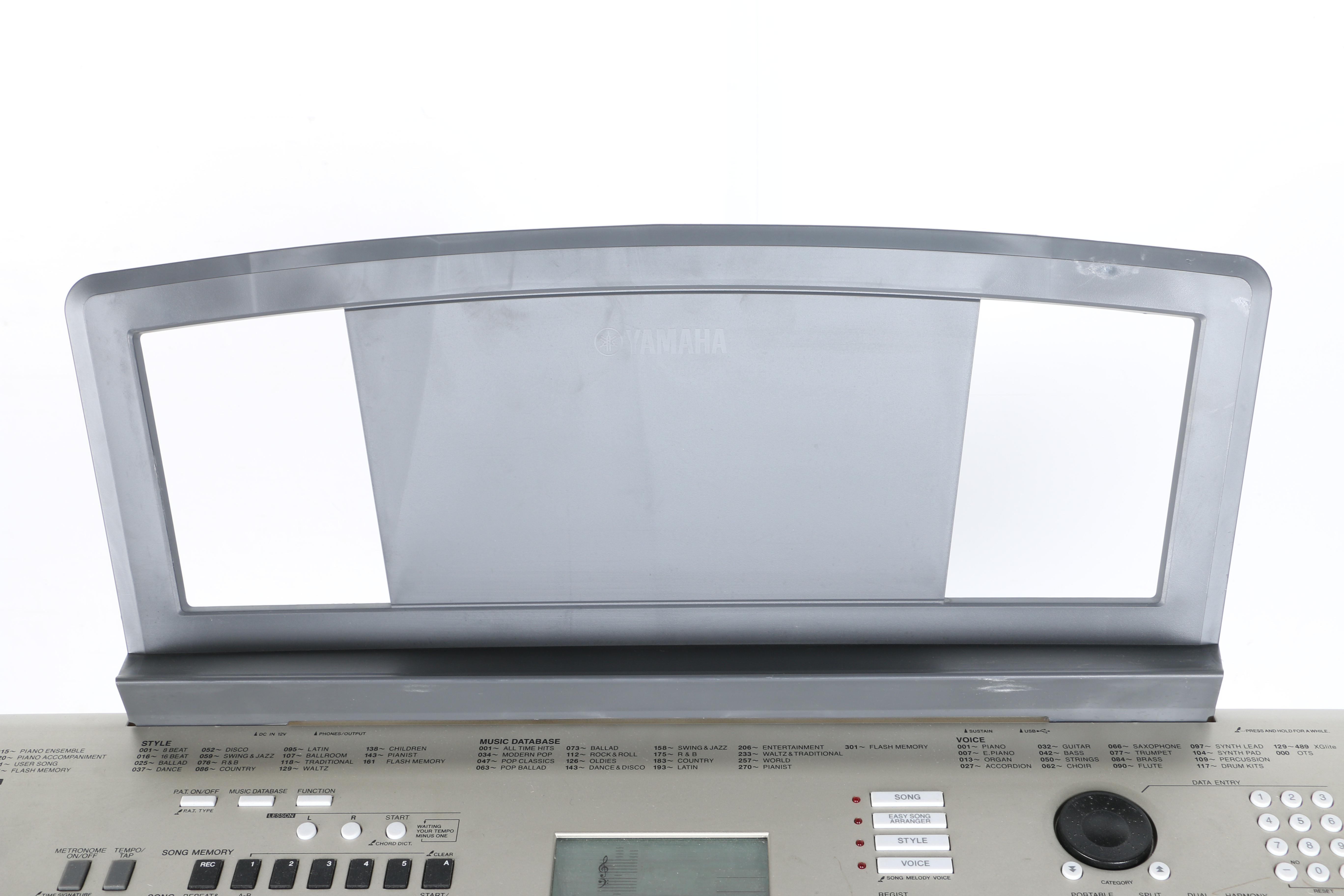 Yamaha Electronic Keyboard and Stand