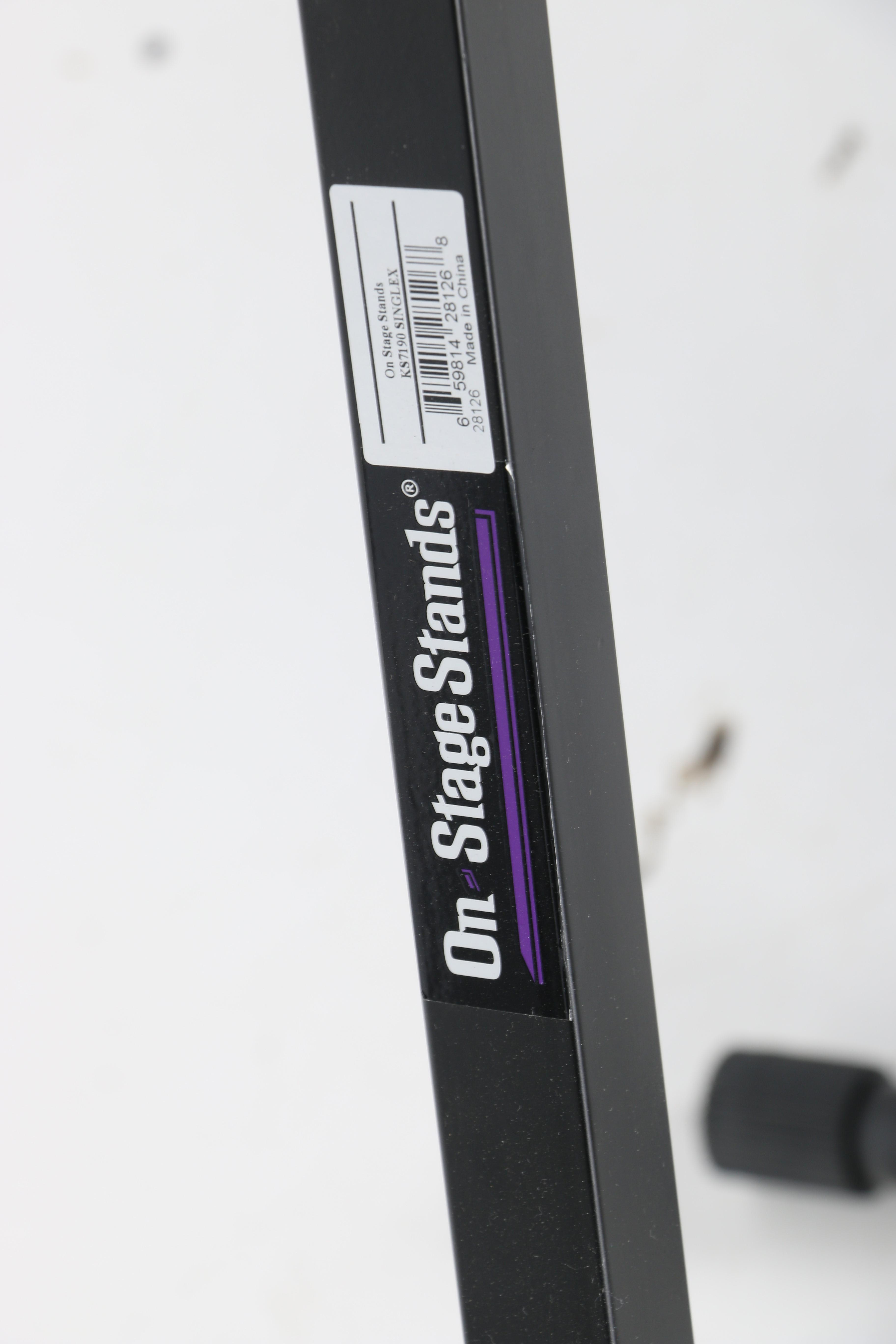 Yamaha Electronic Keyboard and Stand