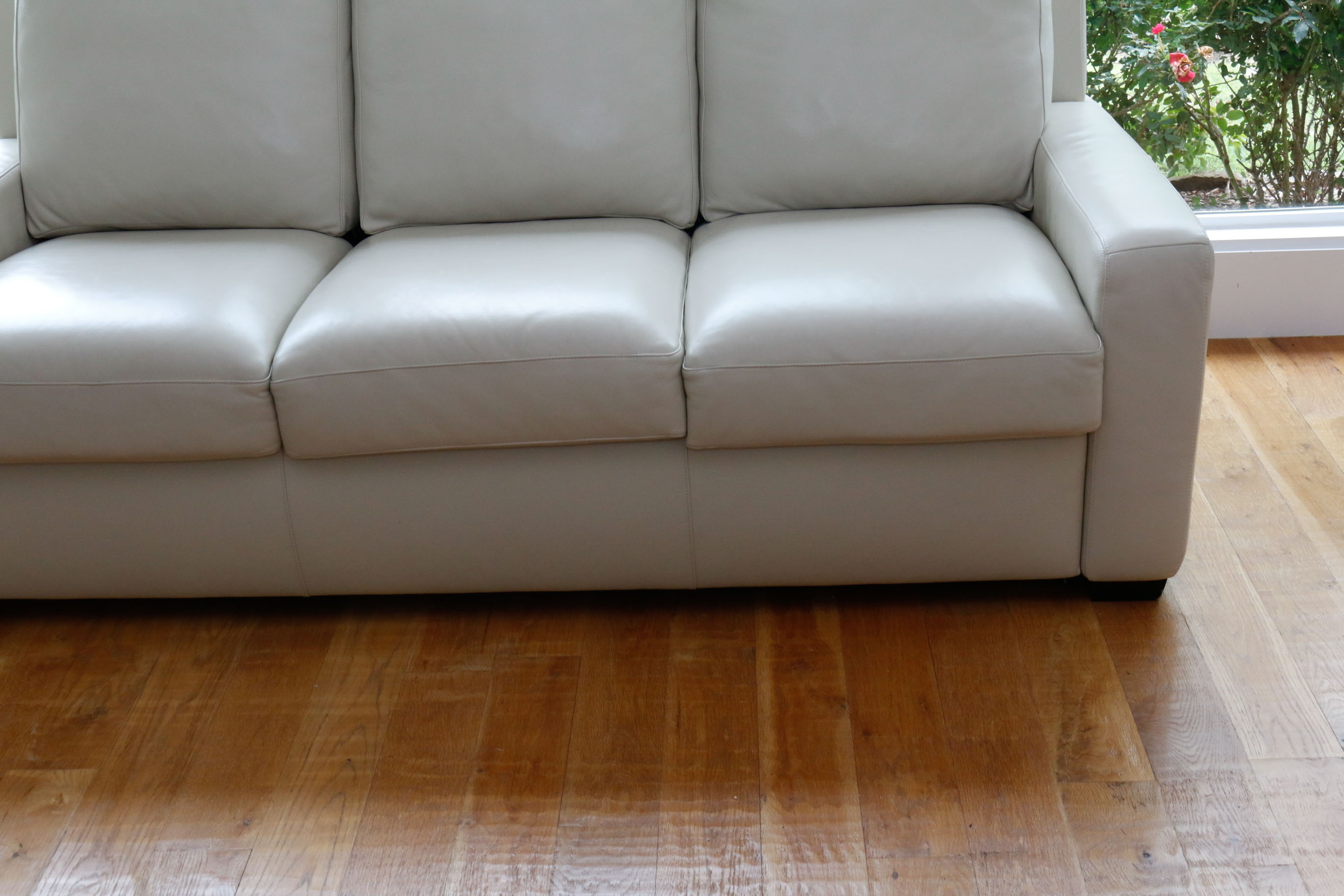 American Leather Pull Out Sofa Bed From Cantoni