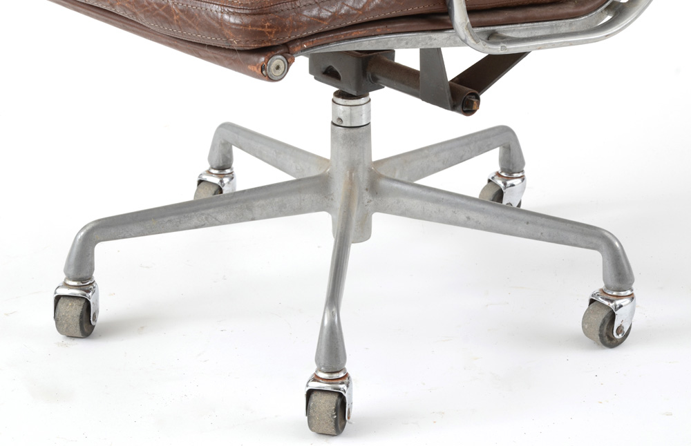 Vintage Eames for Herman Miller "Aluminum Group" Desk Chair