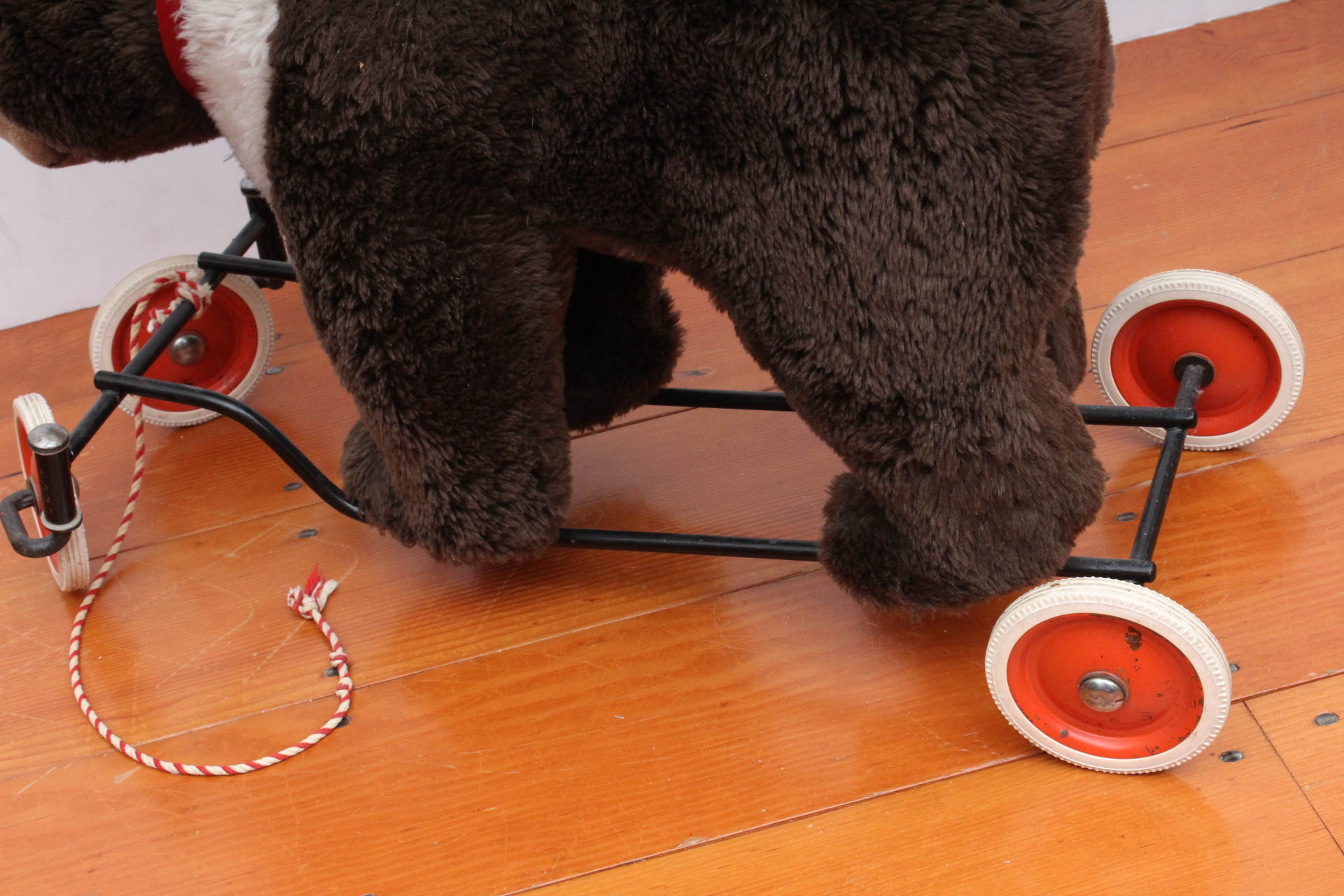 Vintage Steiff Bear on Wheels