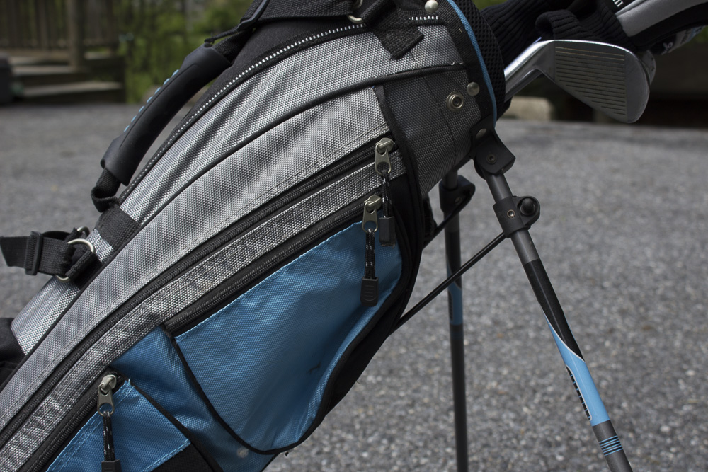 Set of Walter Hagen Golf Clubs With Bag