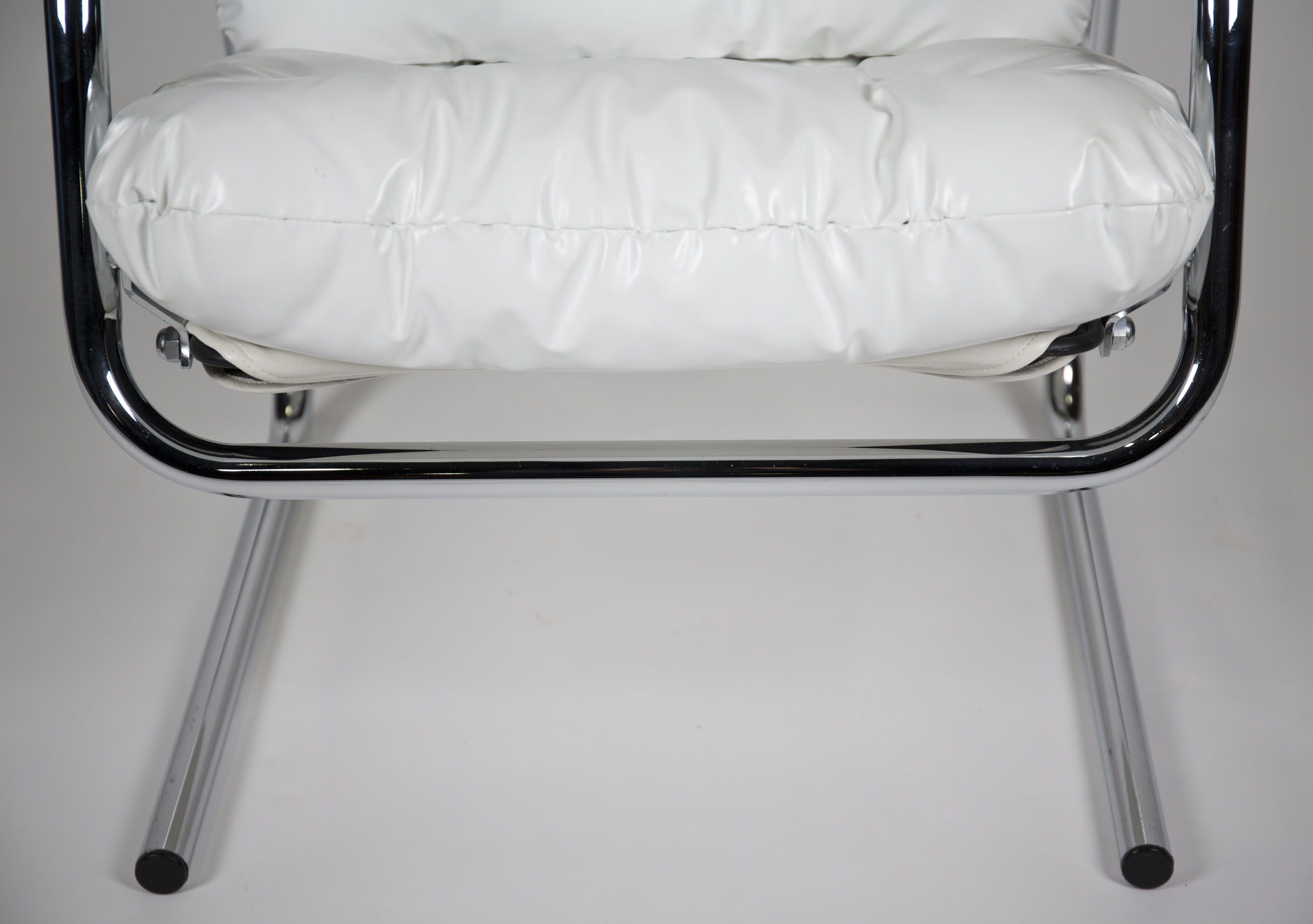Mid Century Modern White Vinyl Lounge Chair