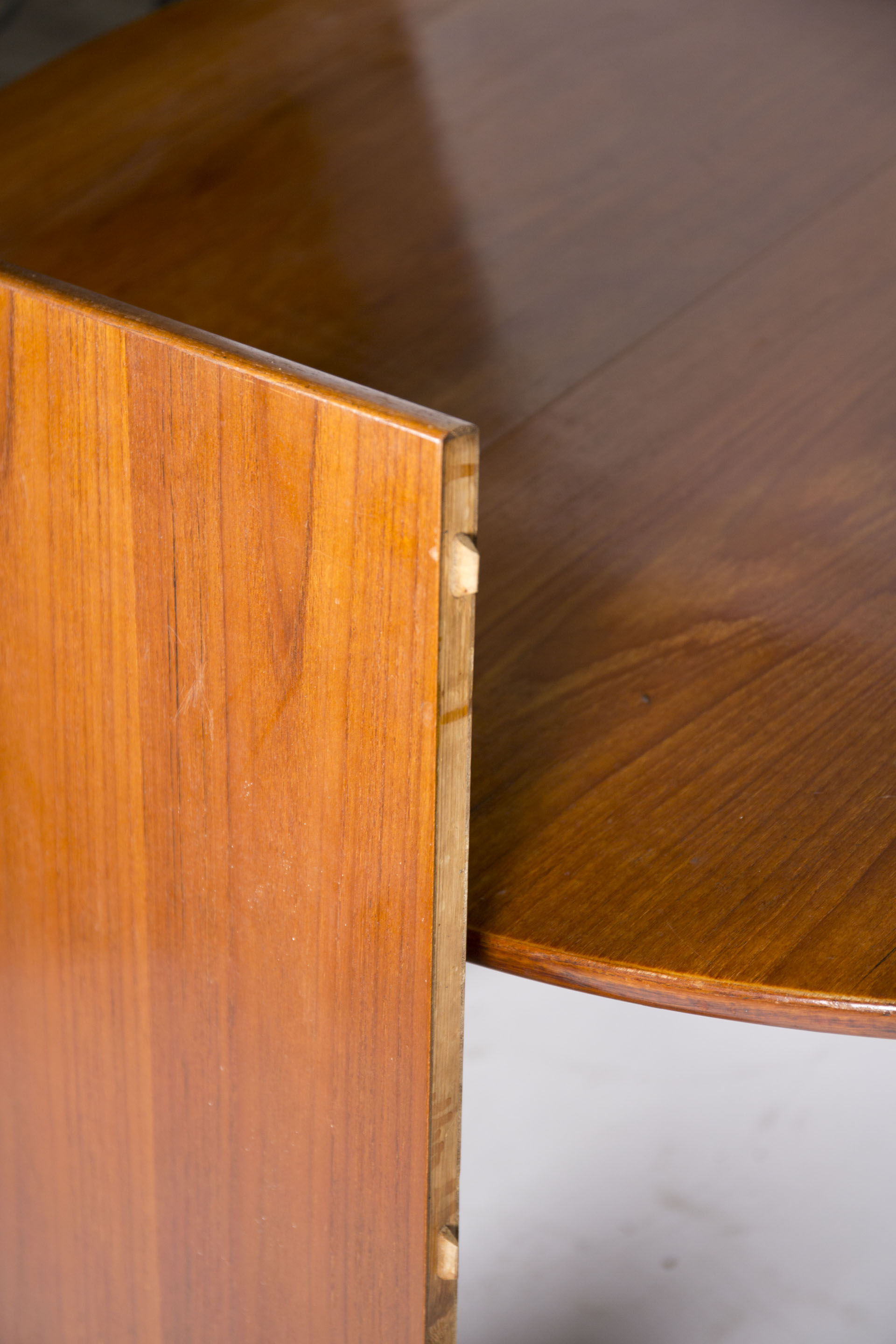 Vintage Mahogany Dining Table