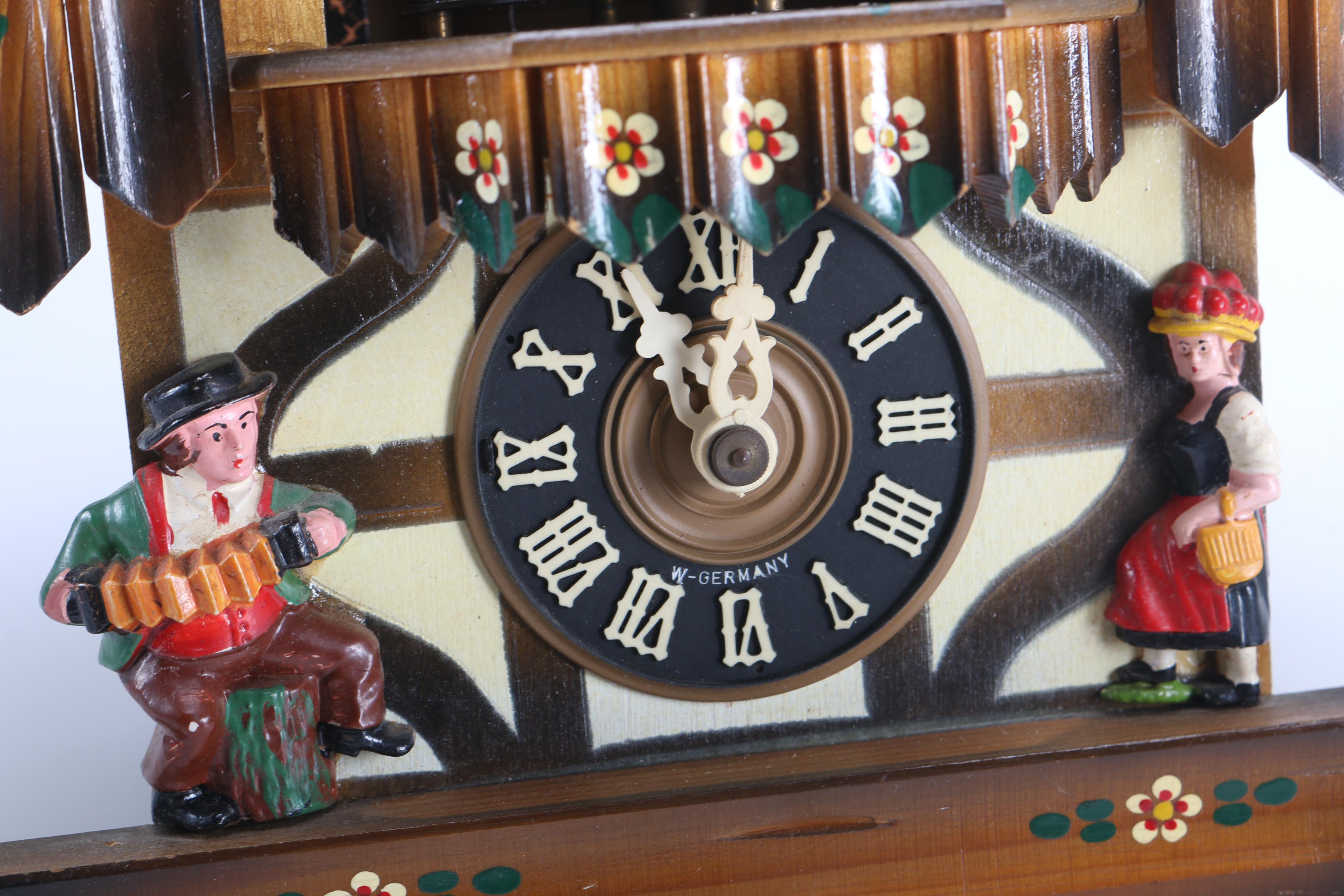 Kaiserwalzer Cuckoo Clock